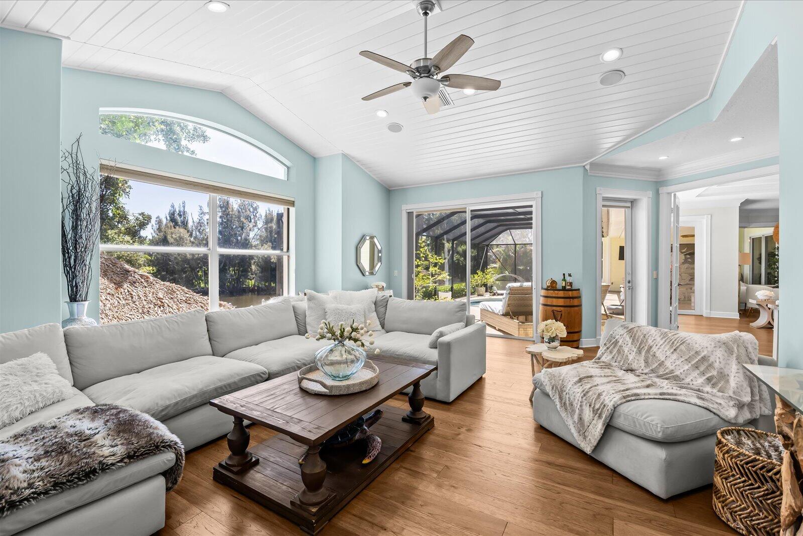 HIDEAWAY ISLES - Residential