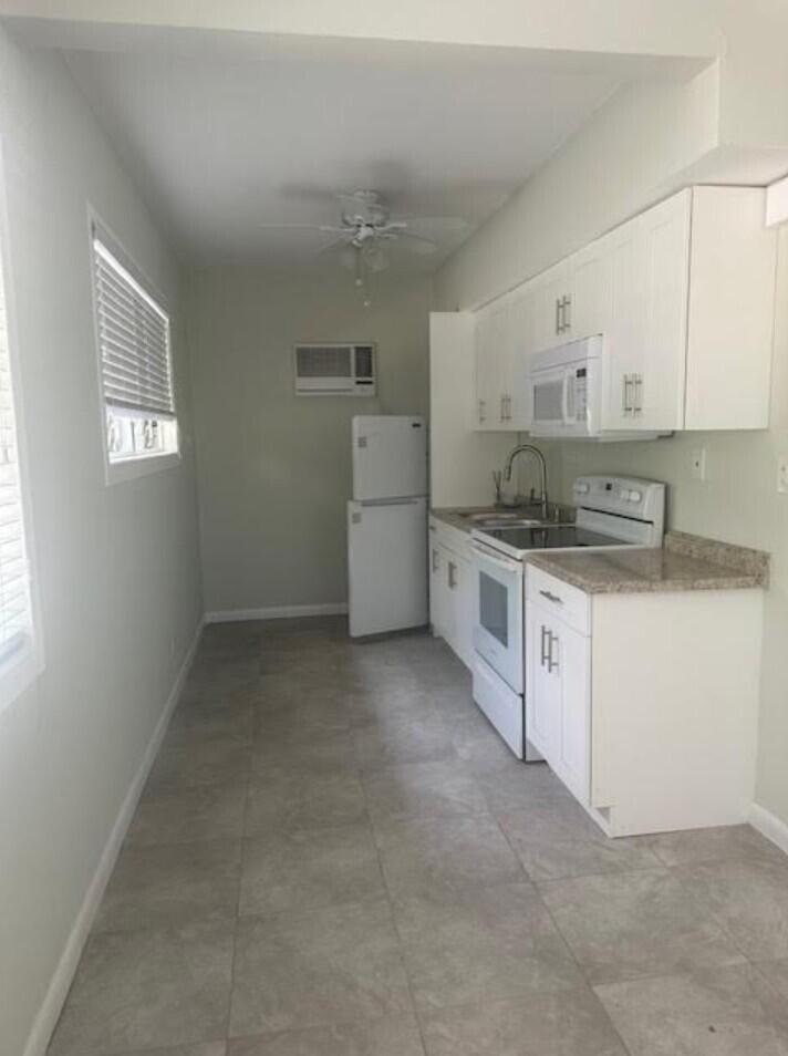LINCOLN MANOR - Residential Lease