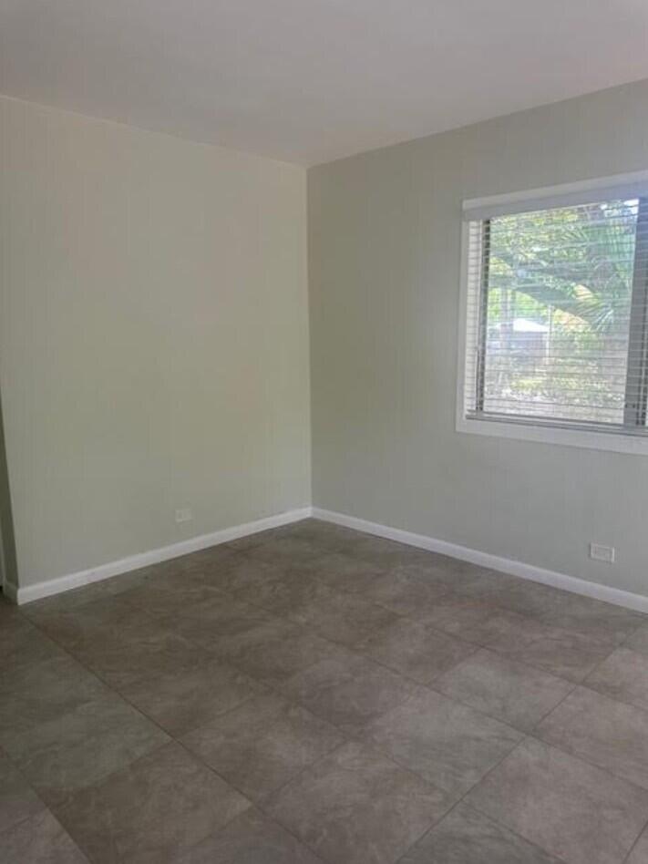 LINCOLN MANOR - Residential Lease