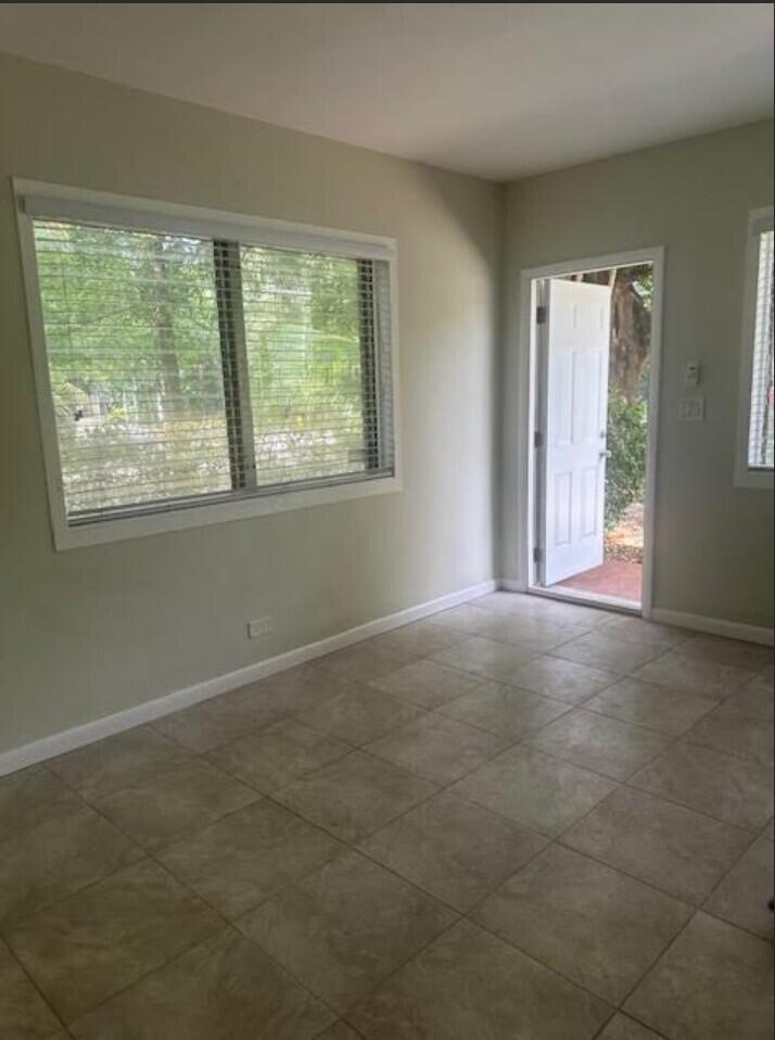LINCOLN MANOR - Residential Lease