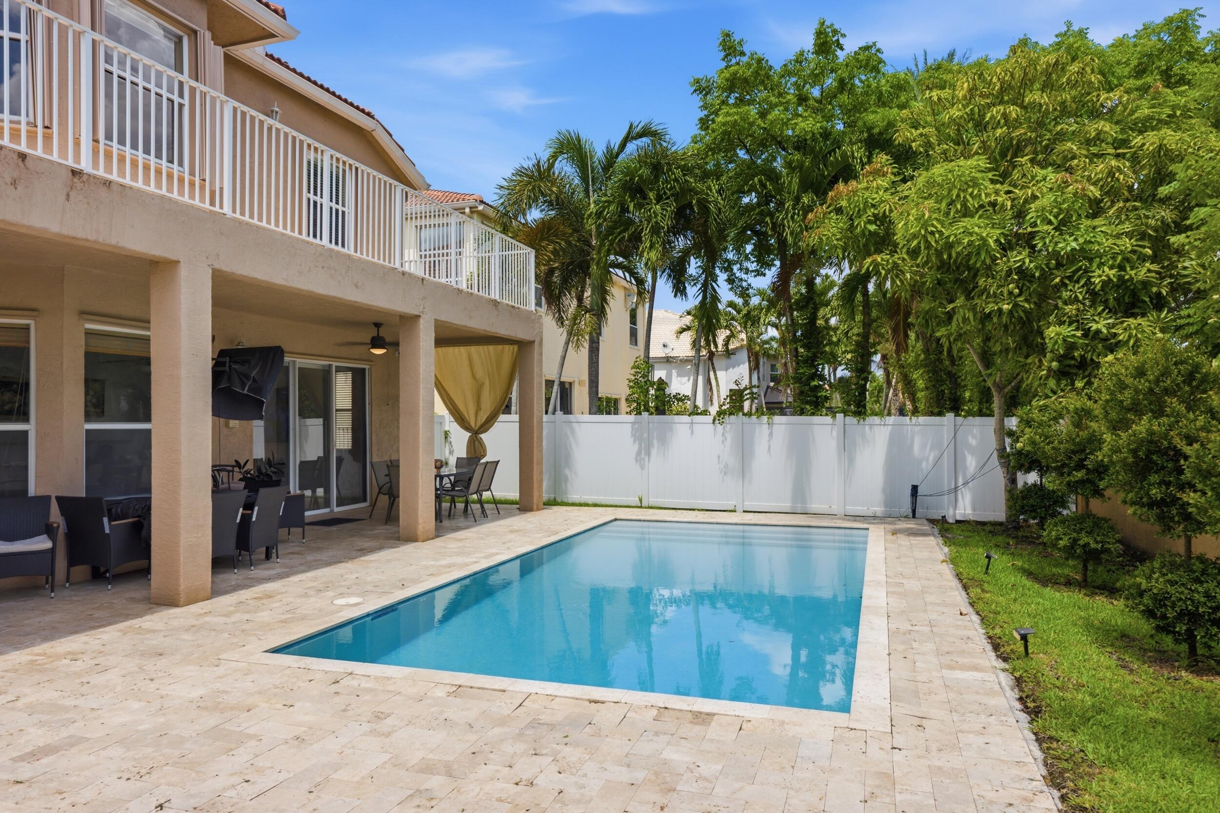 SESSA EIGHT - Residential