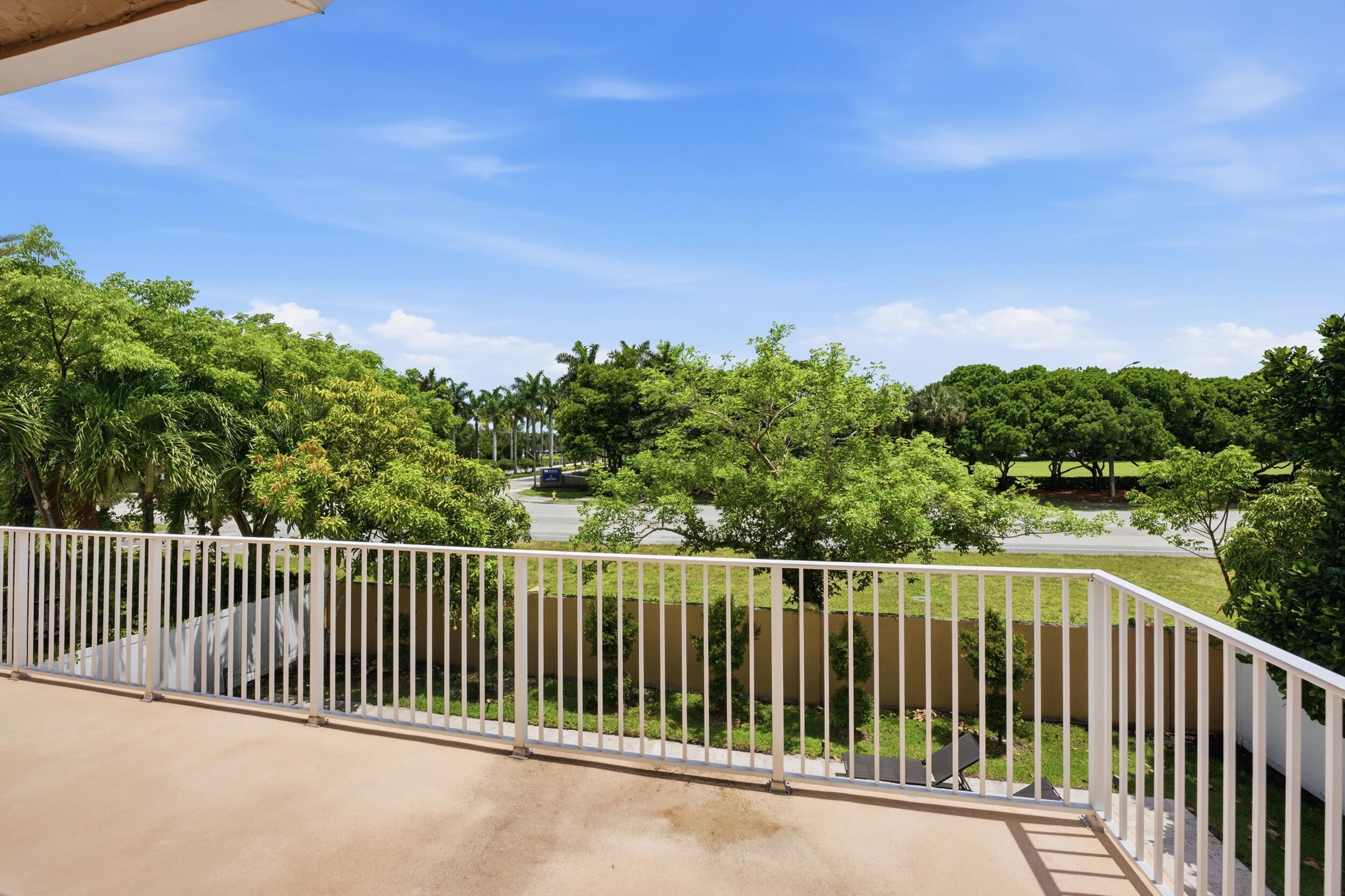 SESSA EIGHT - Residential