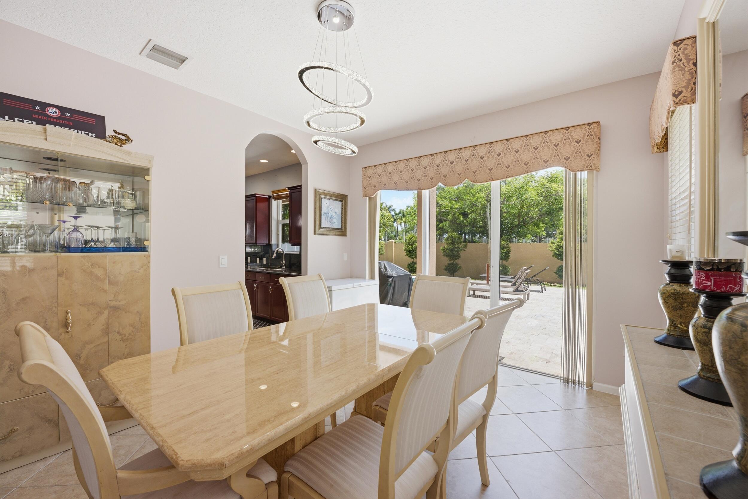 SESSA EIGHT - Residential