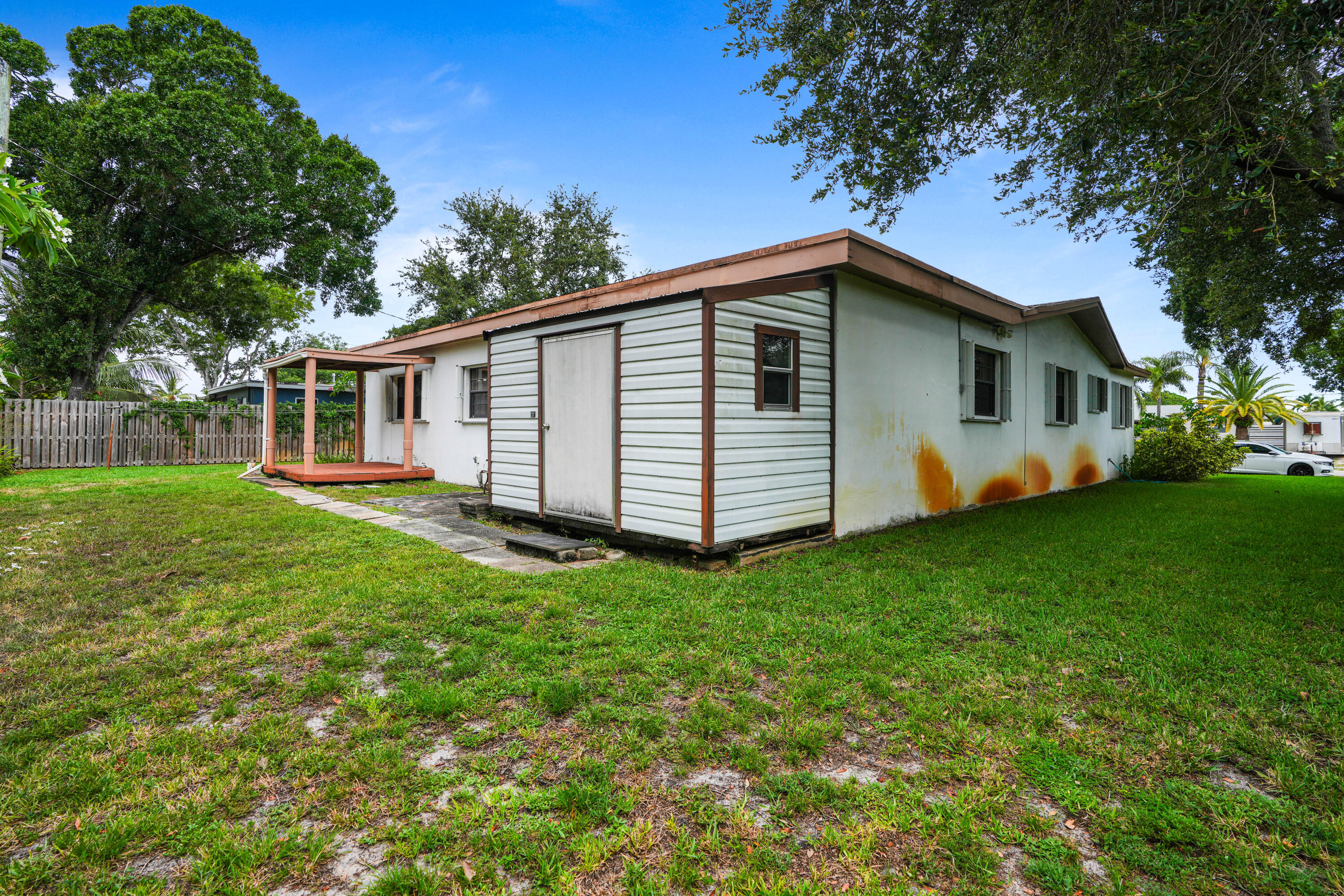 RIVERLAND VILLAGE SEC ONE - Residential