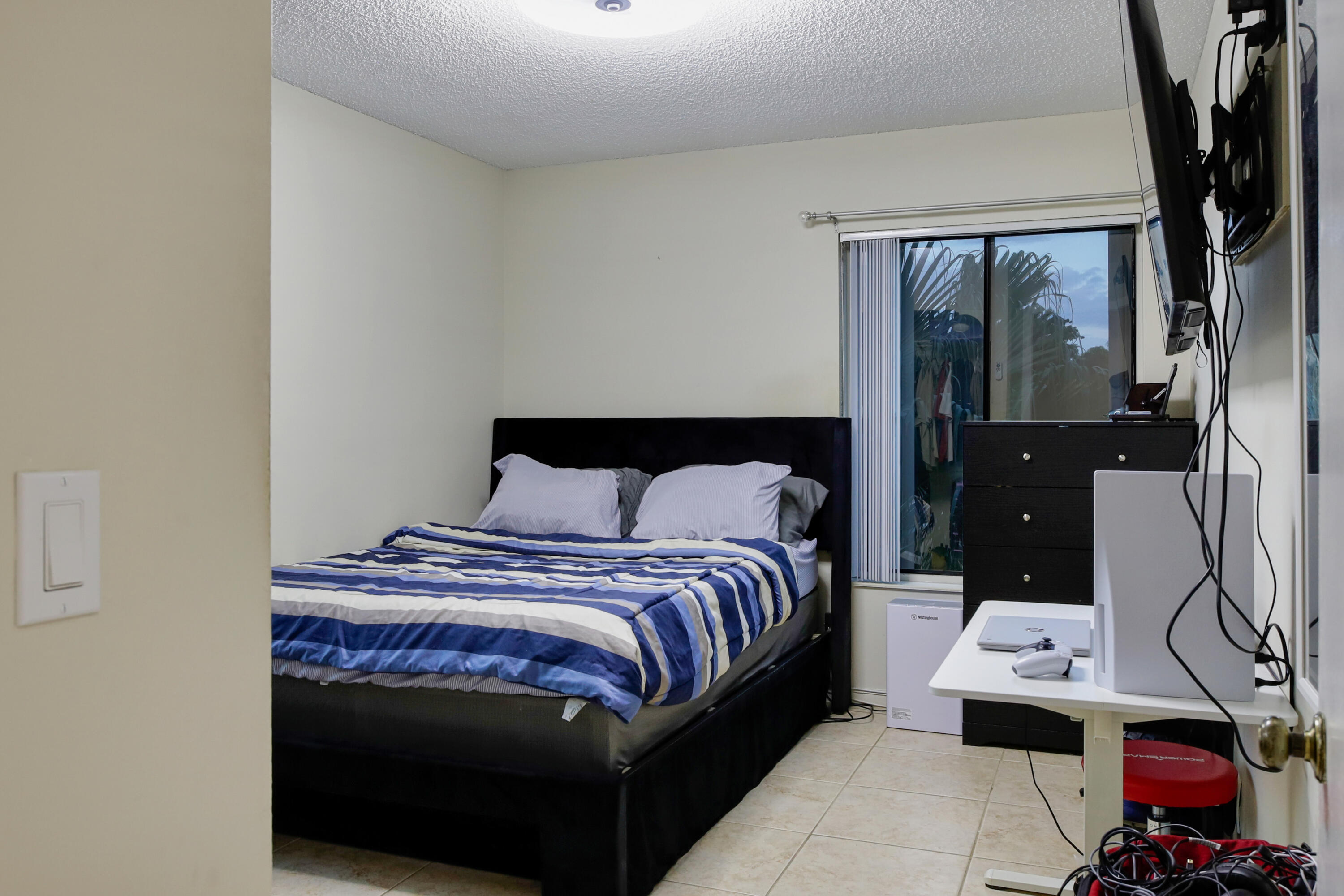 PINE RIDGE NORTH VILLAGE III CONDO - Residential