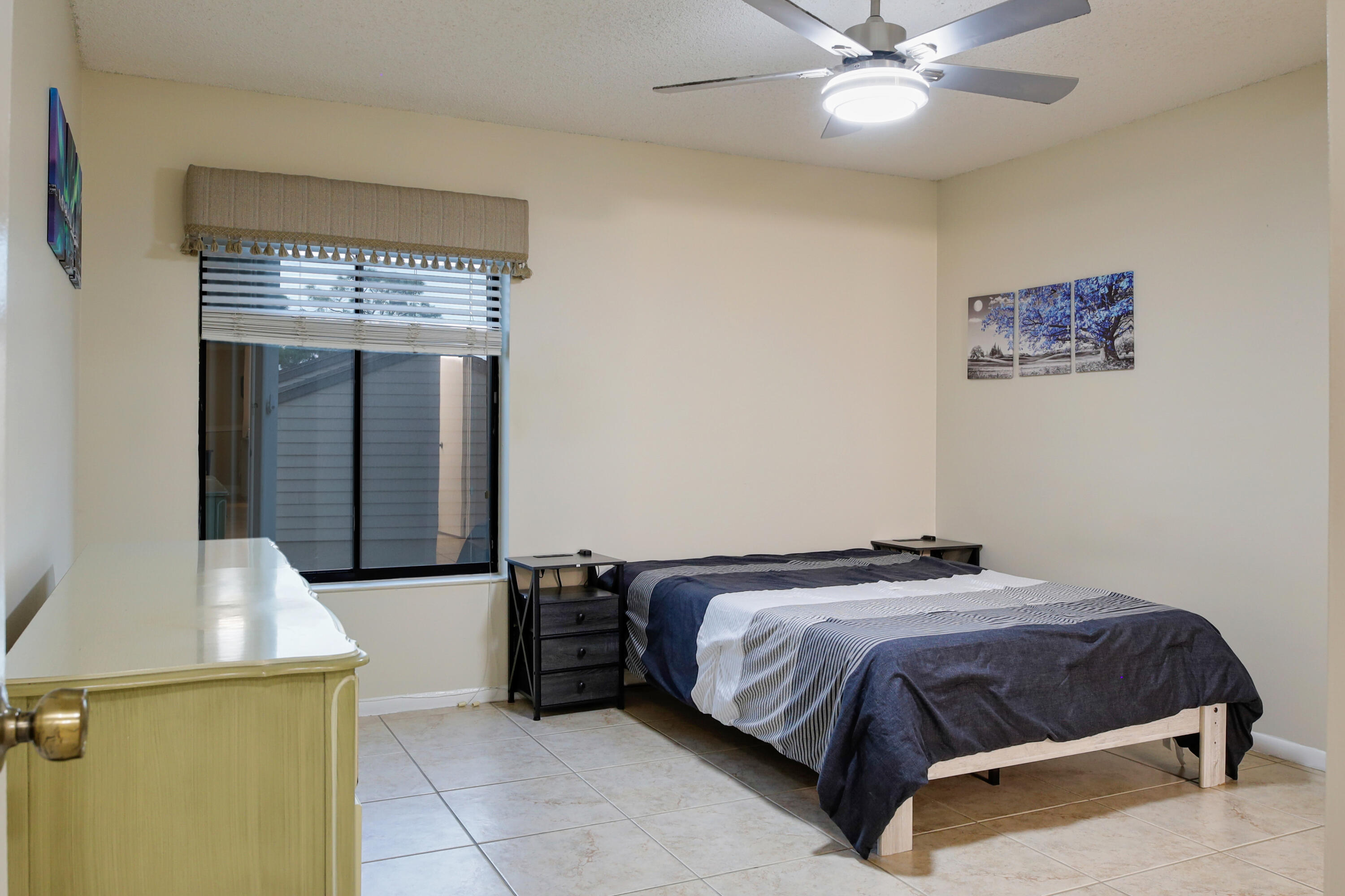 PINE RIDGE NORTH VILLAGE III CONDO - Residential