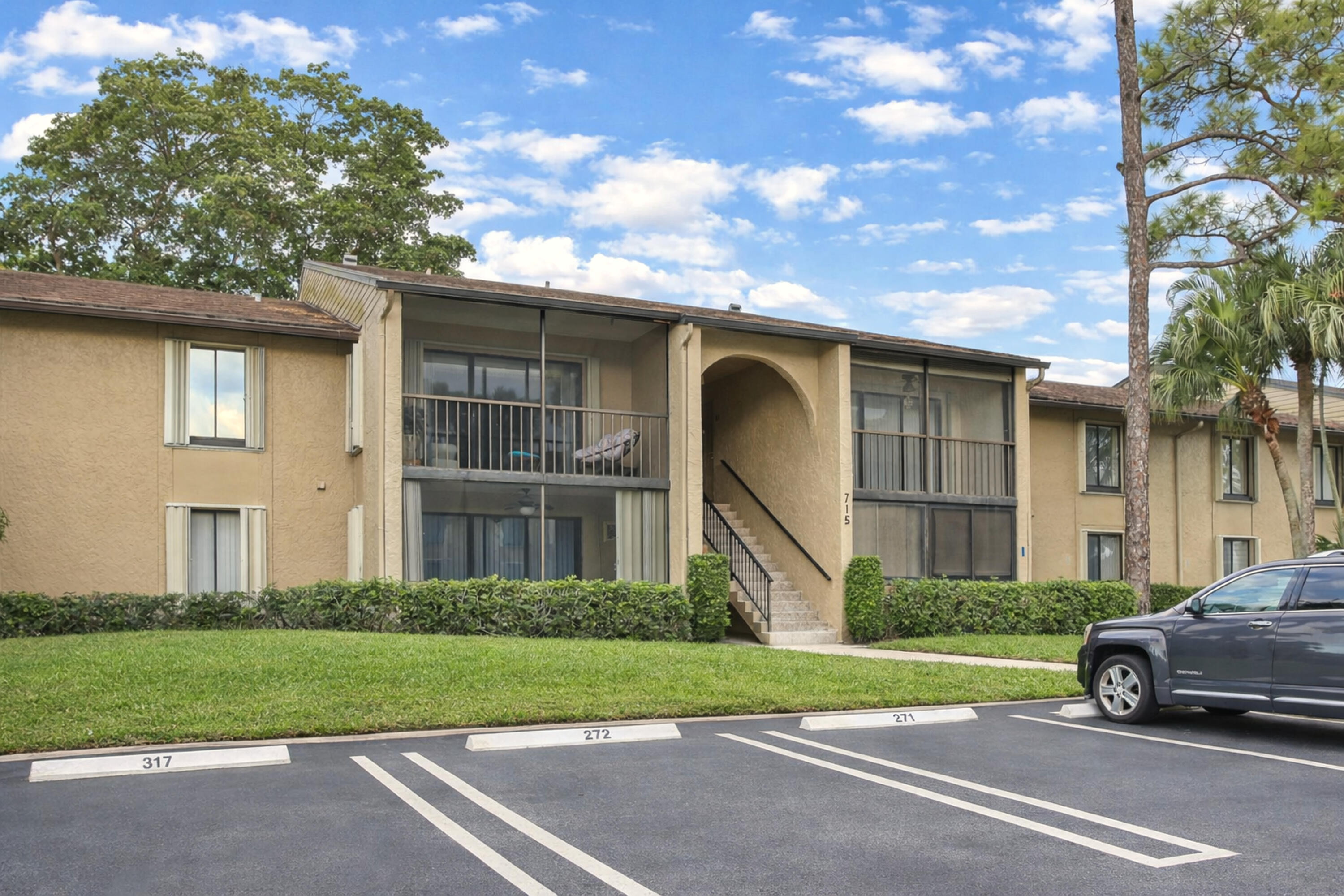 PINE RIDGE NORTH VILLAGE III CONDO - Residential