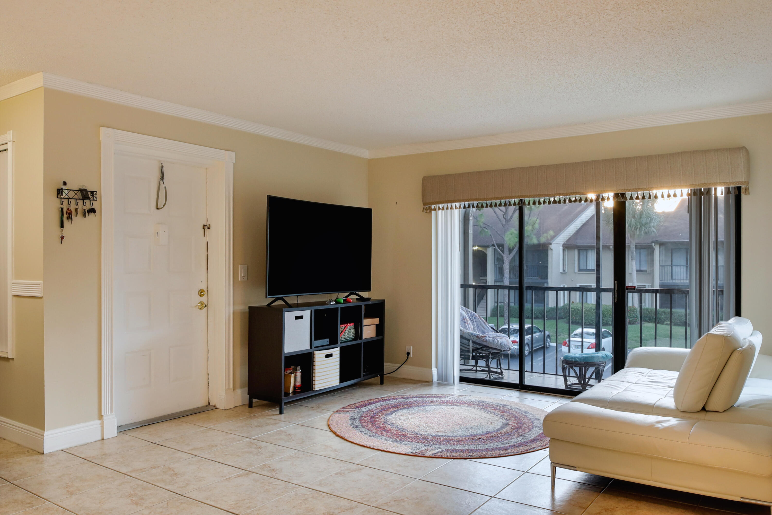 PINE RIDGE NORTH VILLAGE III CONDO - Residential
