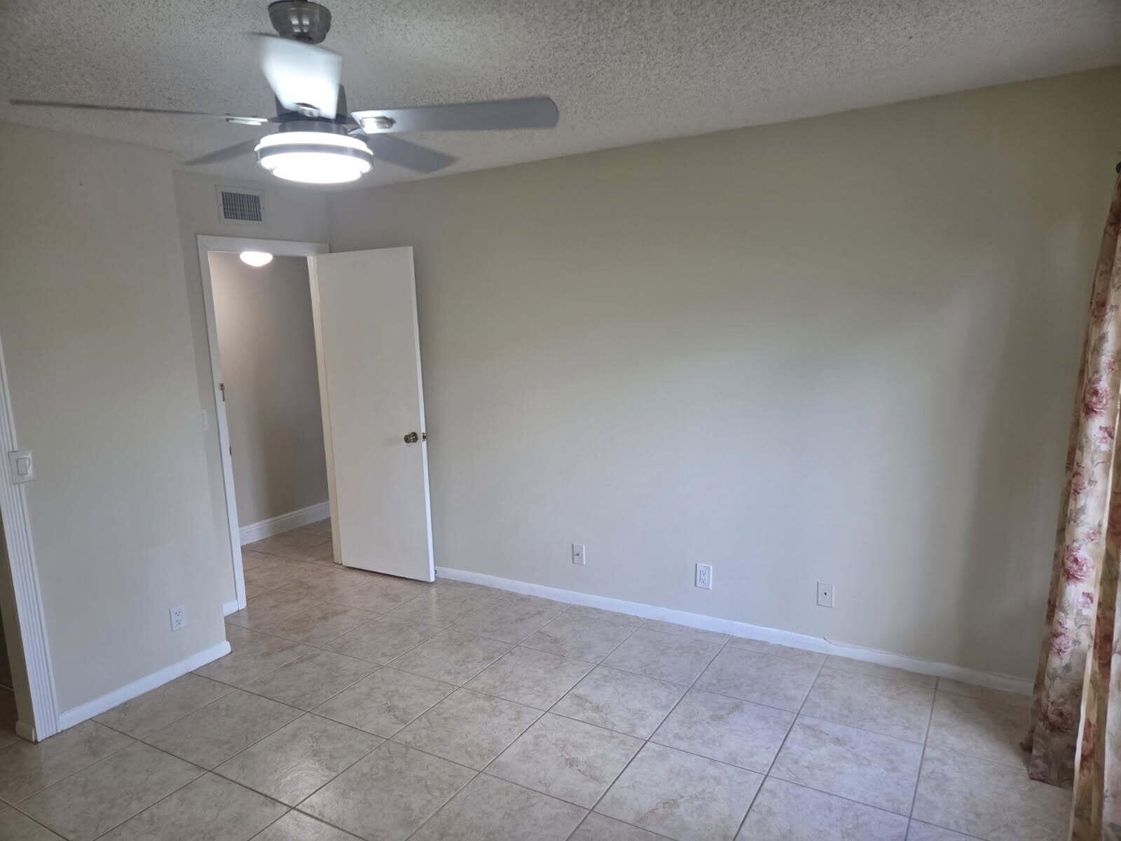 PINE RIDGE NORTH VILLAGE III CONDO - Residential