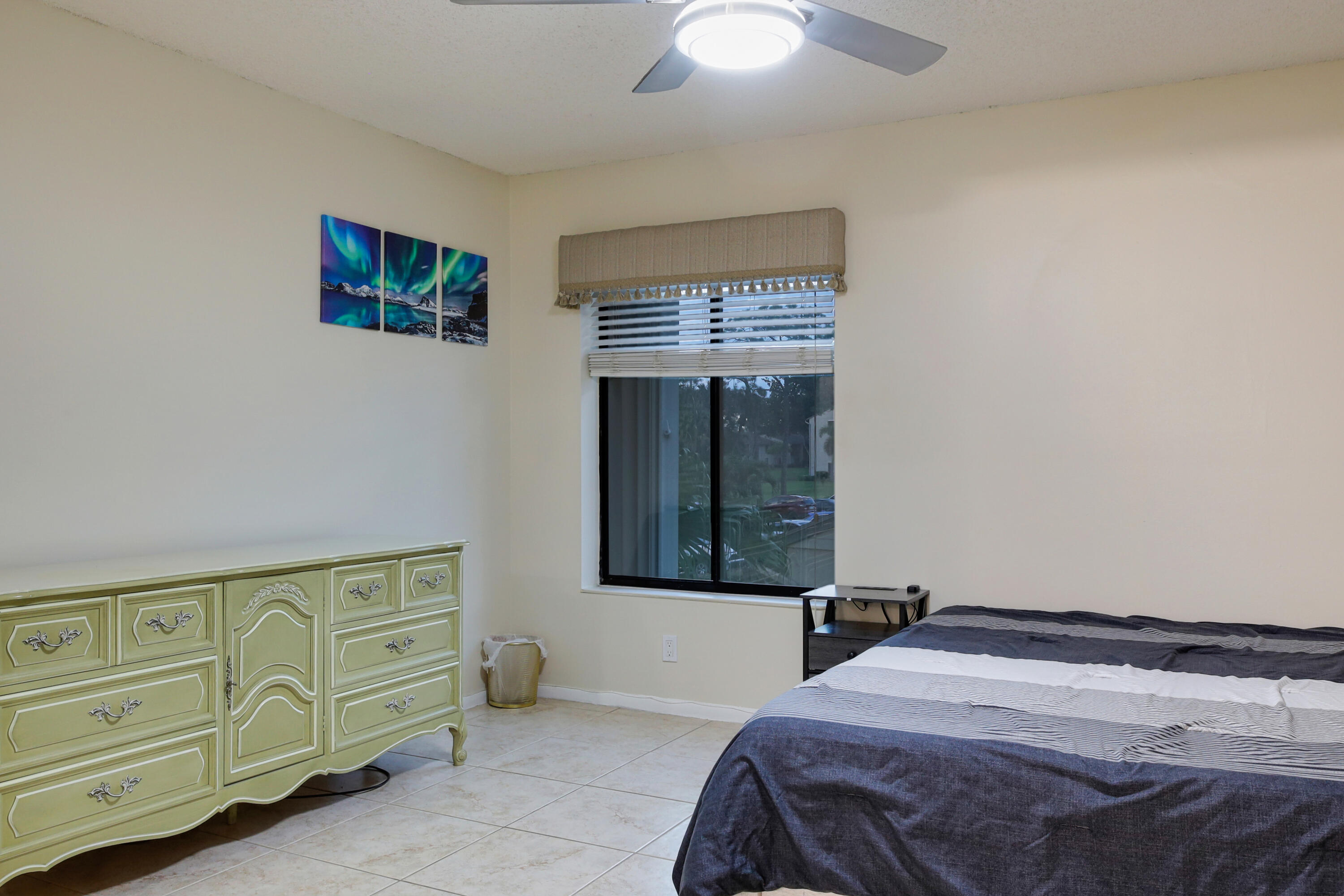 PINE RIDGE NORTH VILLAGE III CONDO - Residential