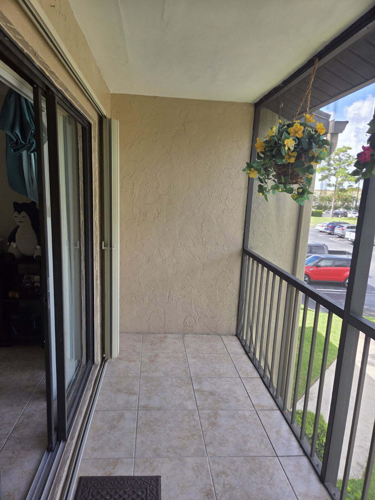 PINE RIDGE NORTH VILLAGE III CONDO - Residential
