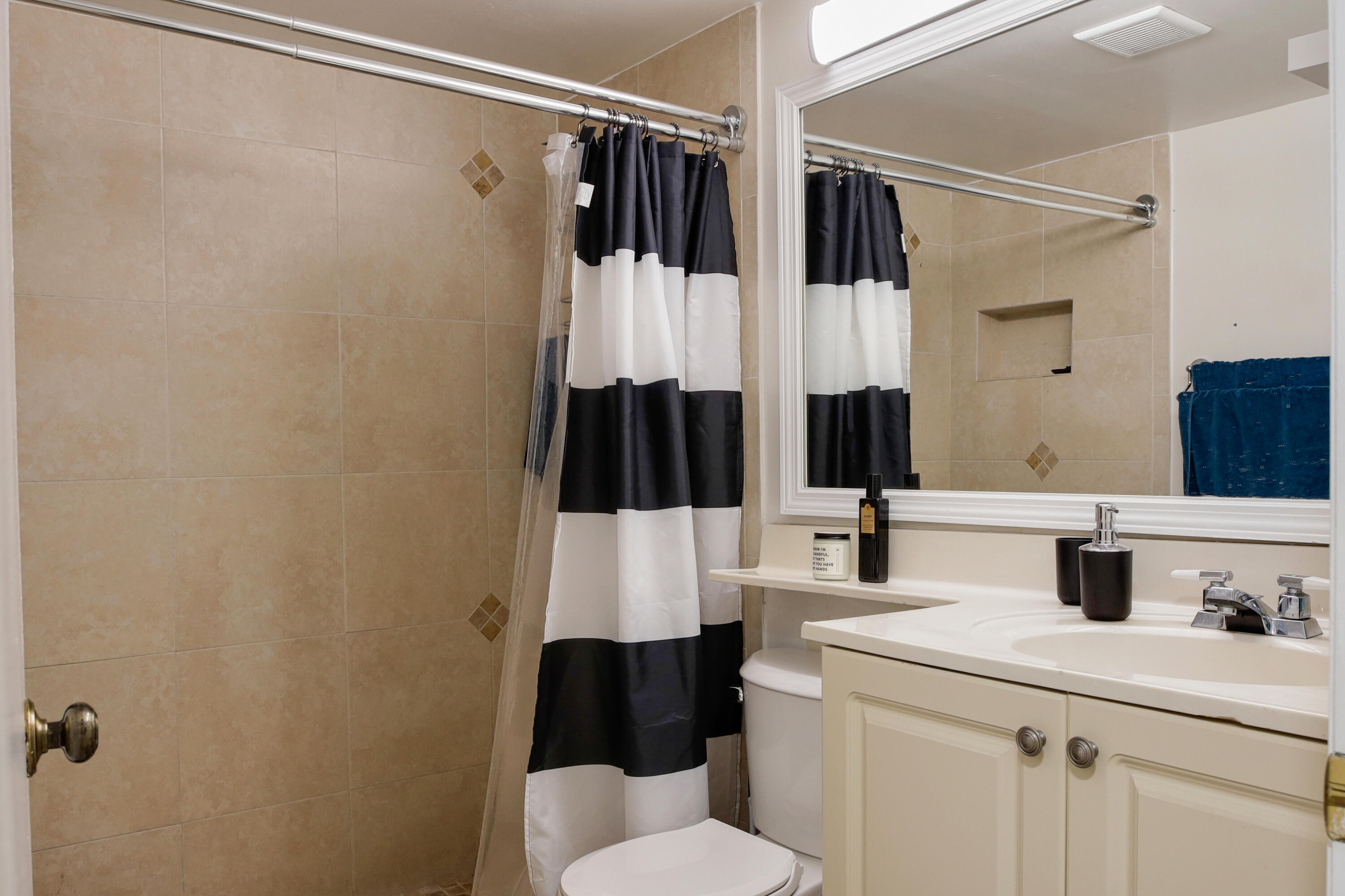 PINE RIDGE NORTH VILLAGE III CONDO - Residential