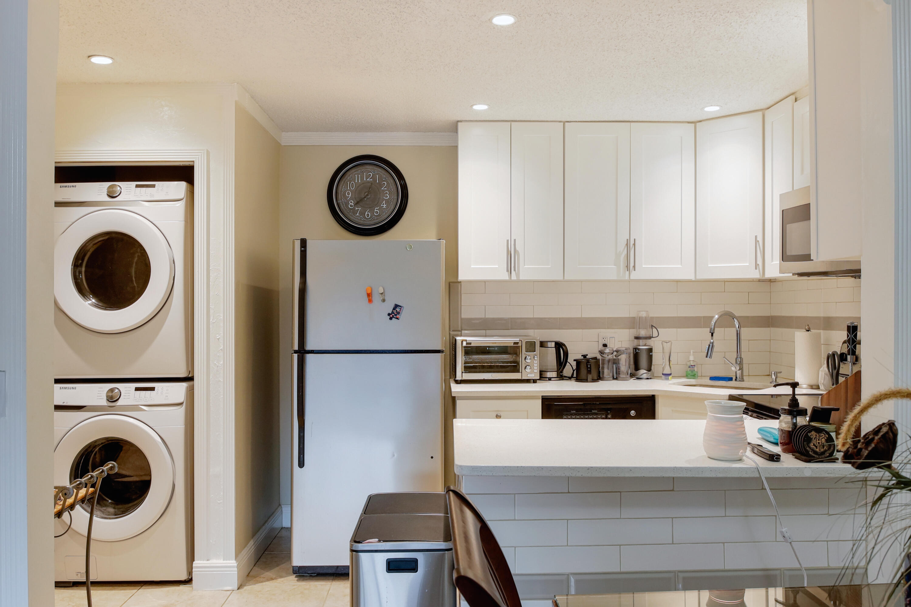 PINE RIDGE NORTH VILLAGE III CONDO - Residential