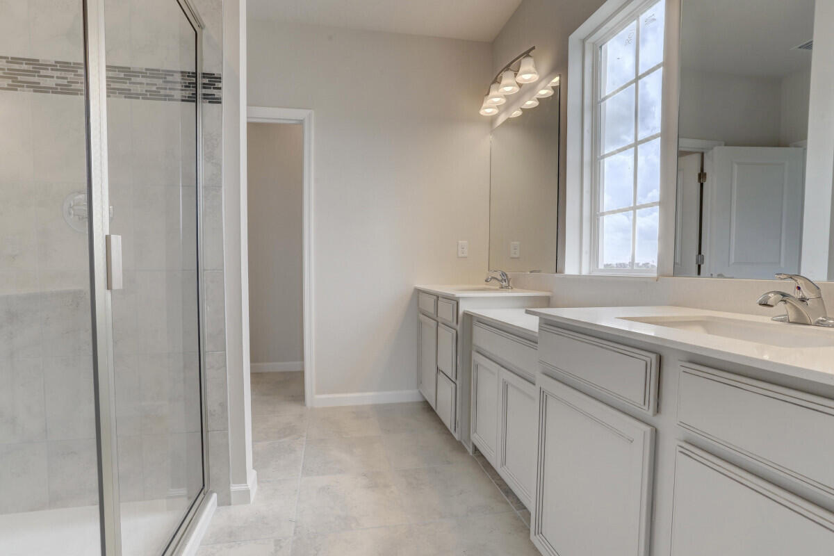 ARDEN PUD POD F EAST - Residential Lease