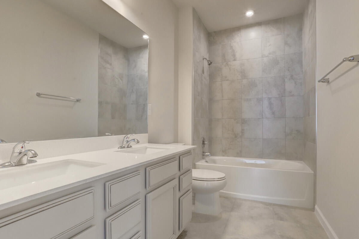 ARDEN PUD POD F EAST - Residential Lease