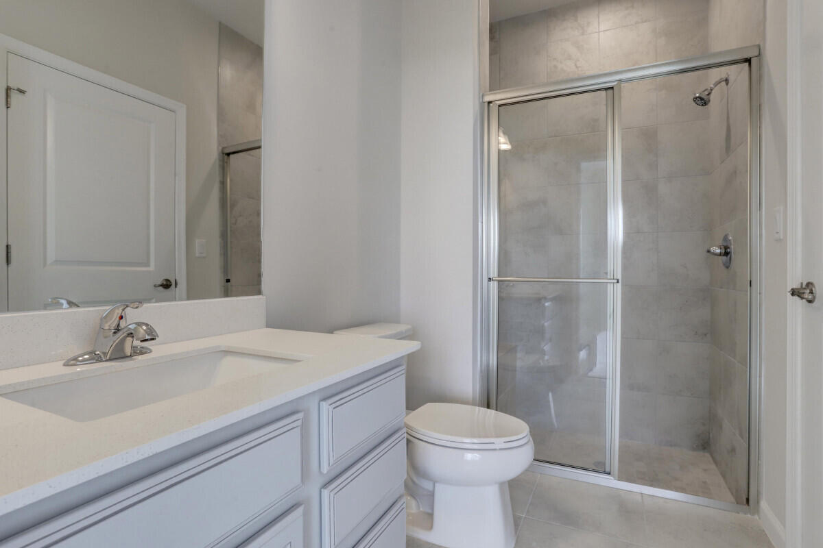 ARDEN PUD POD F EAST - Residential Lease