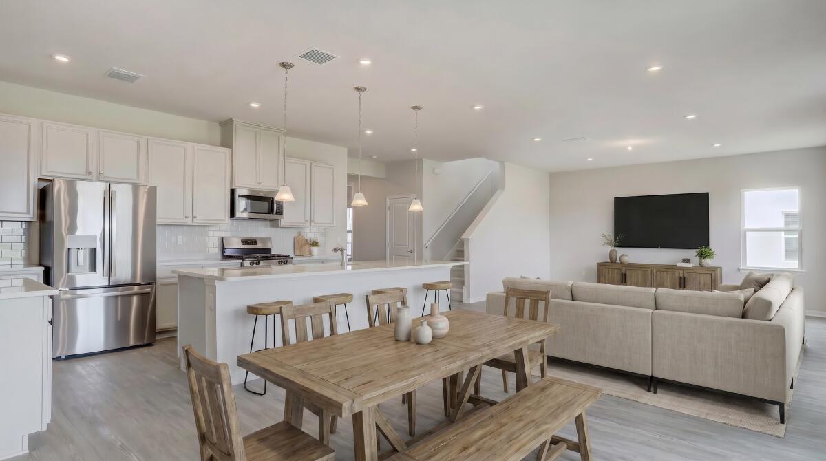 ARDEN PUD POD F EAST - Residential Lease