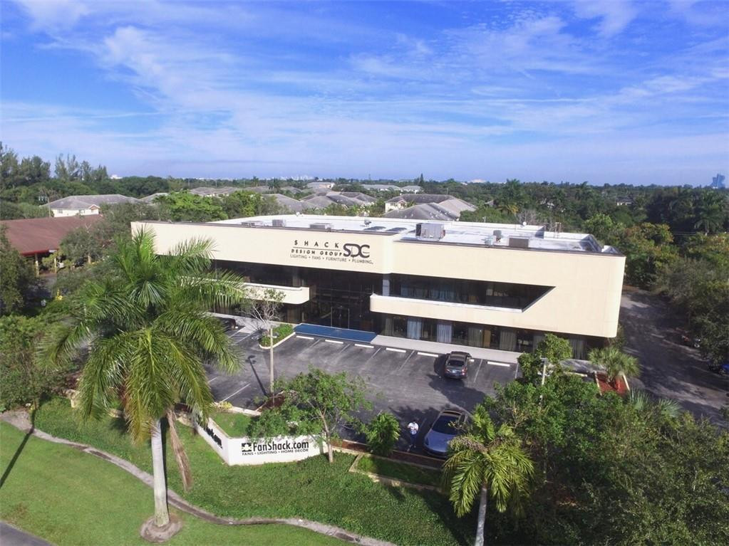 LARGE TWO STORY STAND ALONE BUILDING LOCATED DIRECTLY ON THE BUSIEST STREET IN DAVIE OFFERING 195 FEET OF FRONTAGE ON SOUTH UNIVERSITY DR.  GREAT VISIBILITY FOR SIGNAGE FROM THE STREET.  ALMOST 33,000 SQUARE FEET THAT USED TO BE A BAER'S FURNITURE STORE WITH OVER 50 PARKING SPOTS.  LOADING DOCK/BAY IN THE REAR OF THE BUILDING.  WORKING ELEVATOR SHAFT.  PLENTY OF ROOM TO CUSTOMIZE THE PROPERTY INTO THE BUSINESS THAT YOU ARE LOOKING FOR.  JUST MINUTES FROM NOVA SOUTHEASTERN UNIVERSITY AND MAJOR HIGHWAYS.