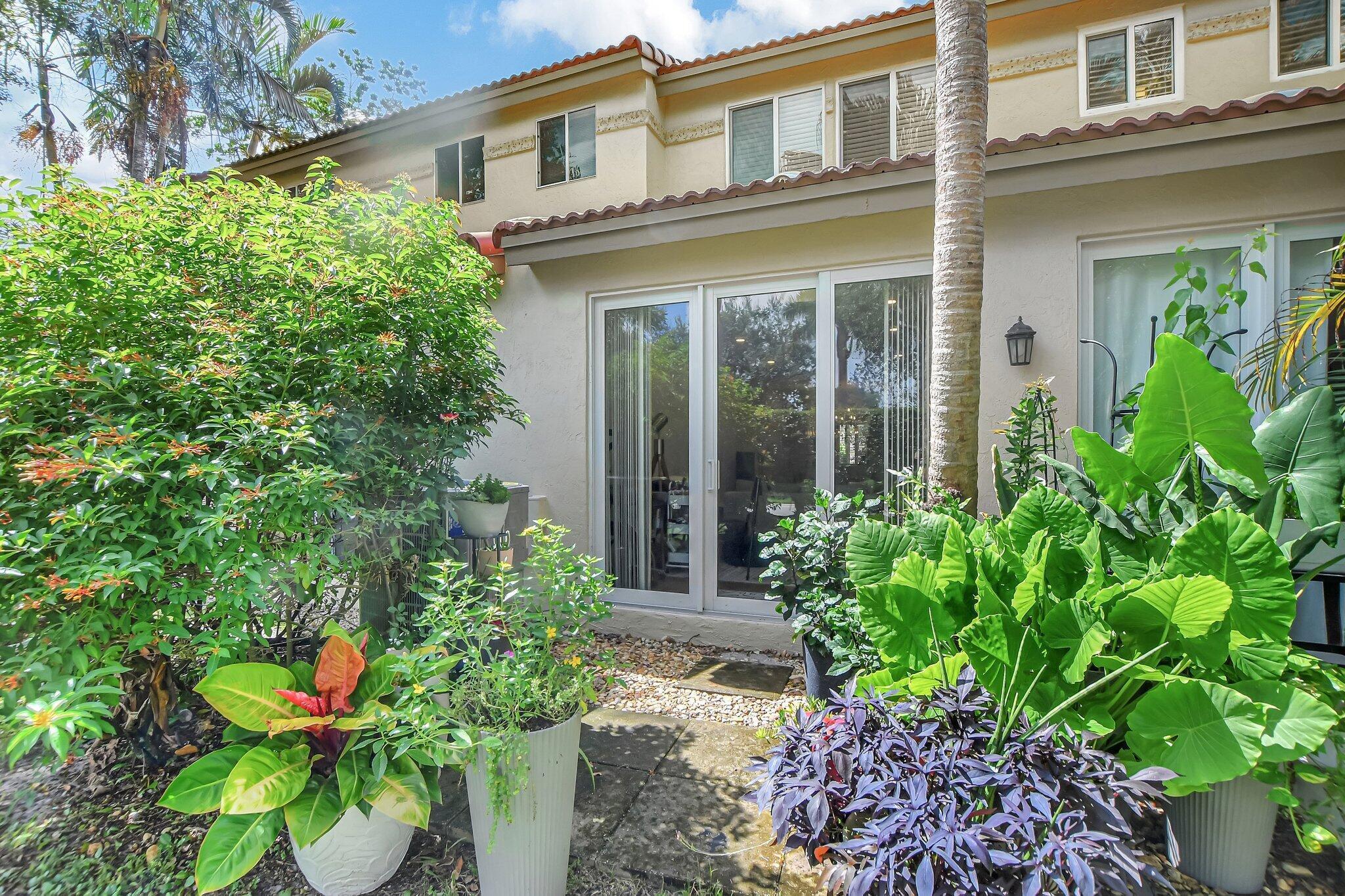 PLUM AT BOCA POINTE CONDOS ONE THRU 15 FILED IN OR - Residential Lease