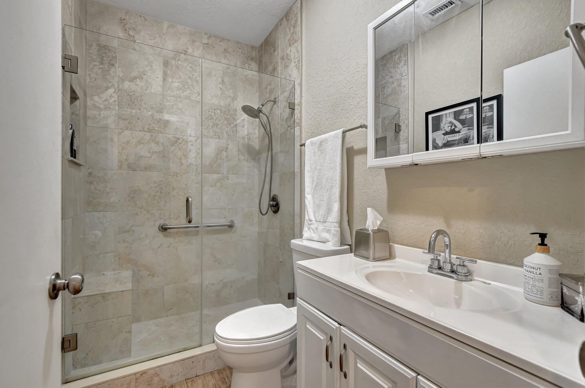 PLUM AT BOCA POINTE CONDOS ONE THRU 15 FILED IN OR - Residential Lease