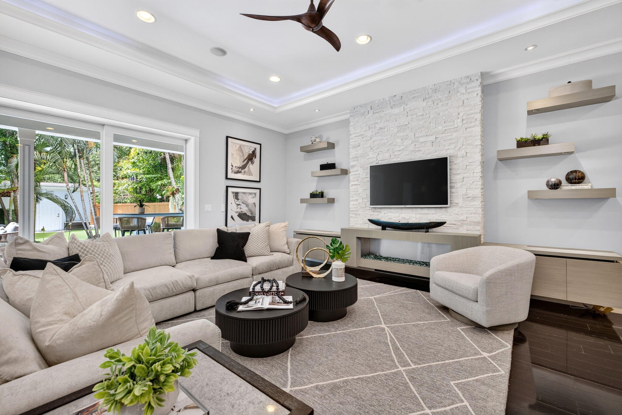 LAUDERDALE HARBORS - Residential