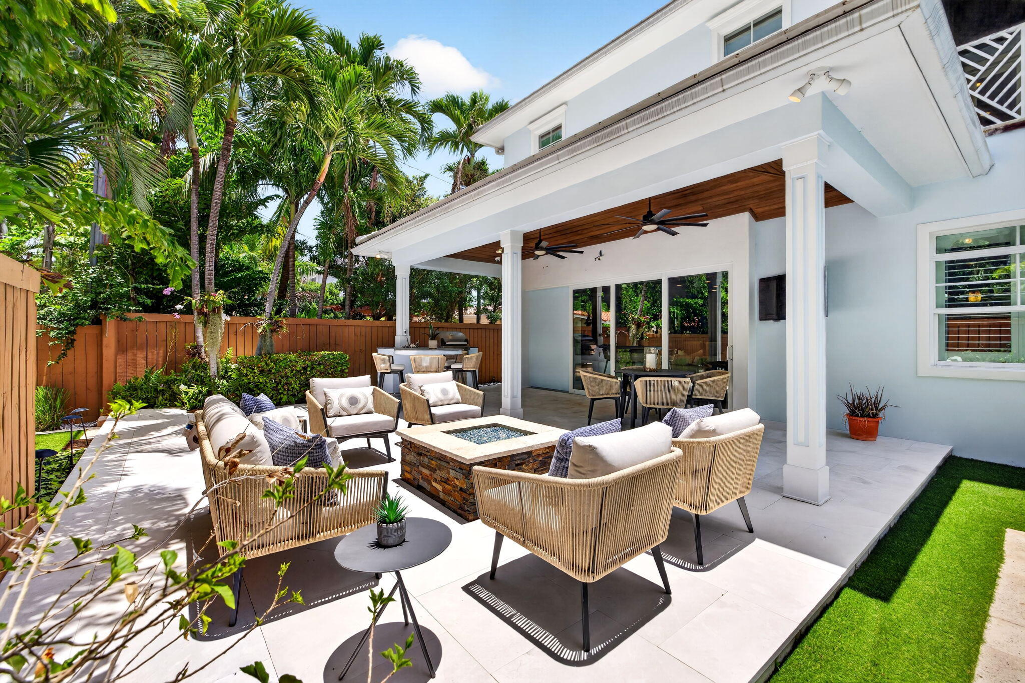 LAUDERDALE HARBORS - Residential