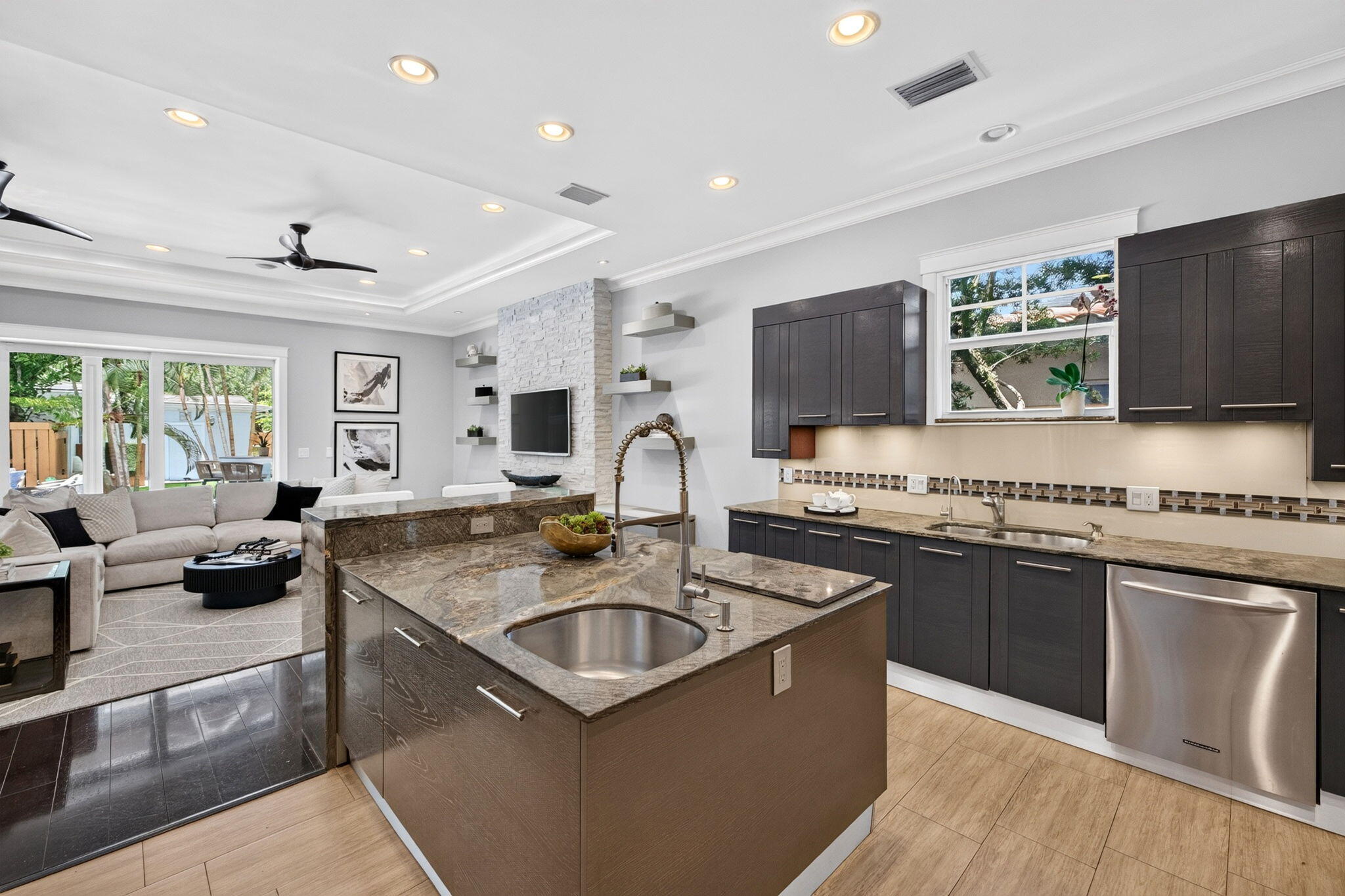 LAUDERDALE HARBORS - Residential