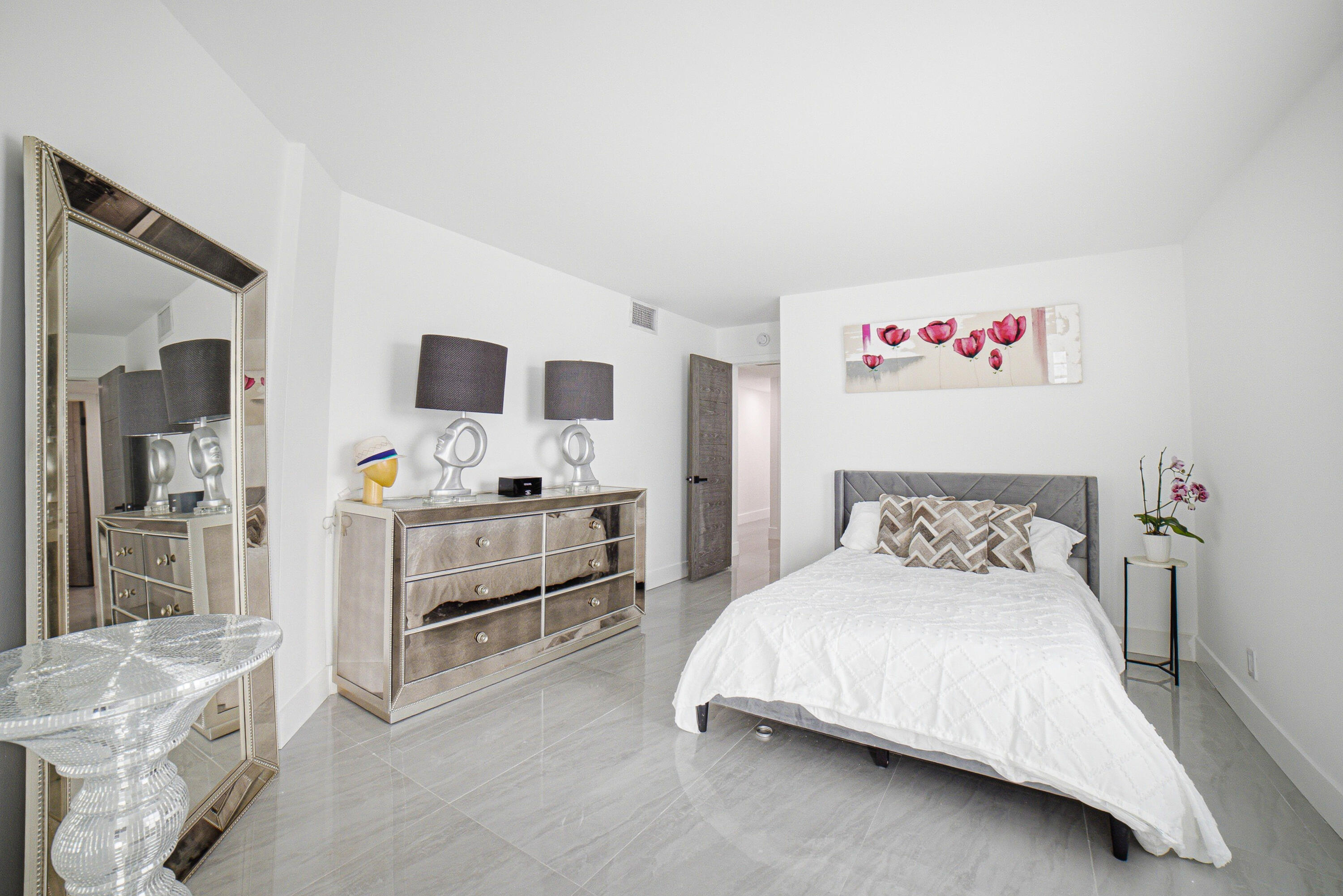 HILLSBORO LANDINGS CONDO NO TWO - Residential