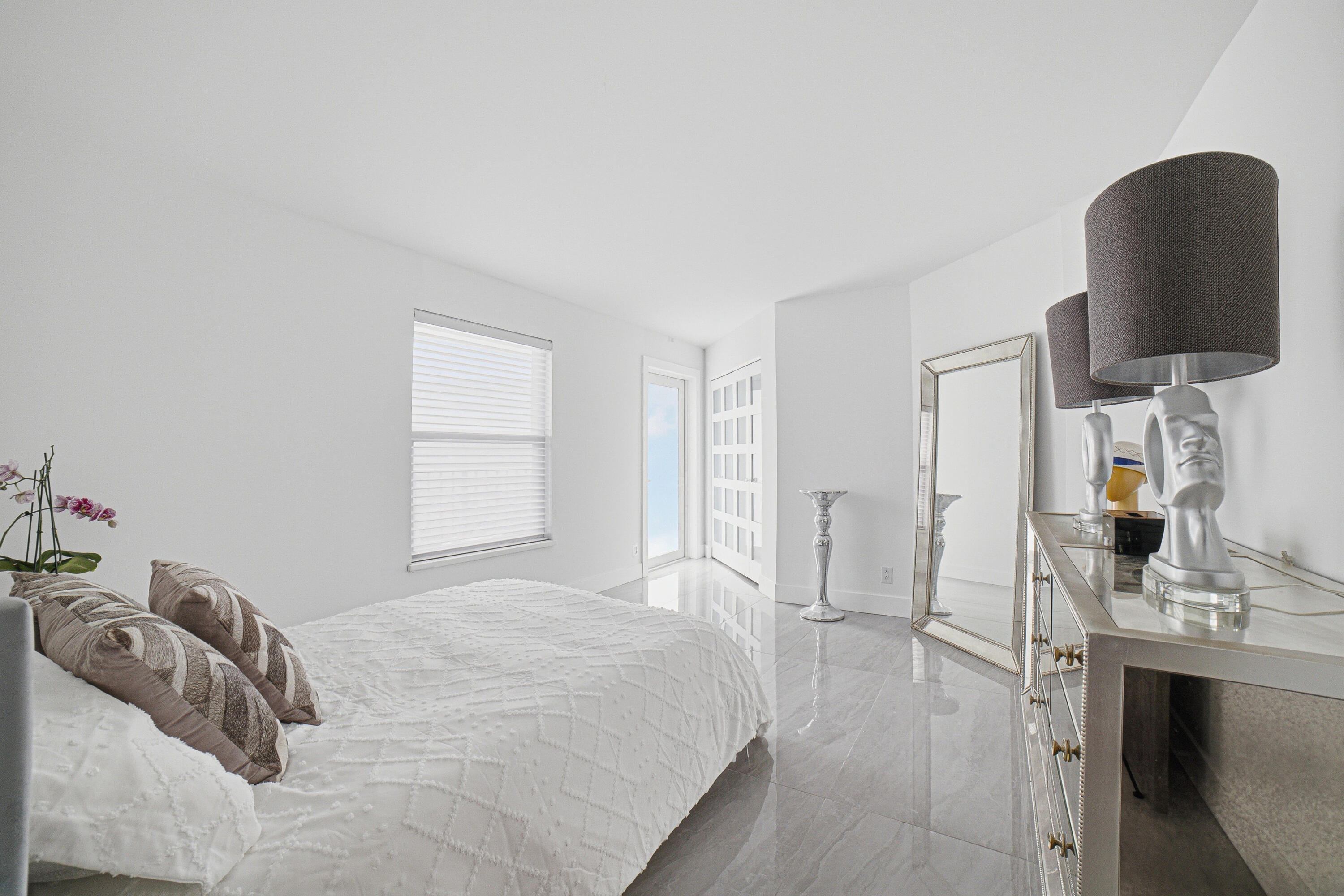 HILLSBORO LANDINGS CONDO NO TWO - Residential