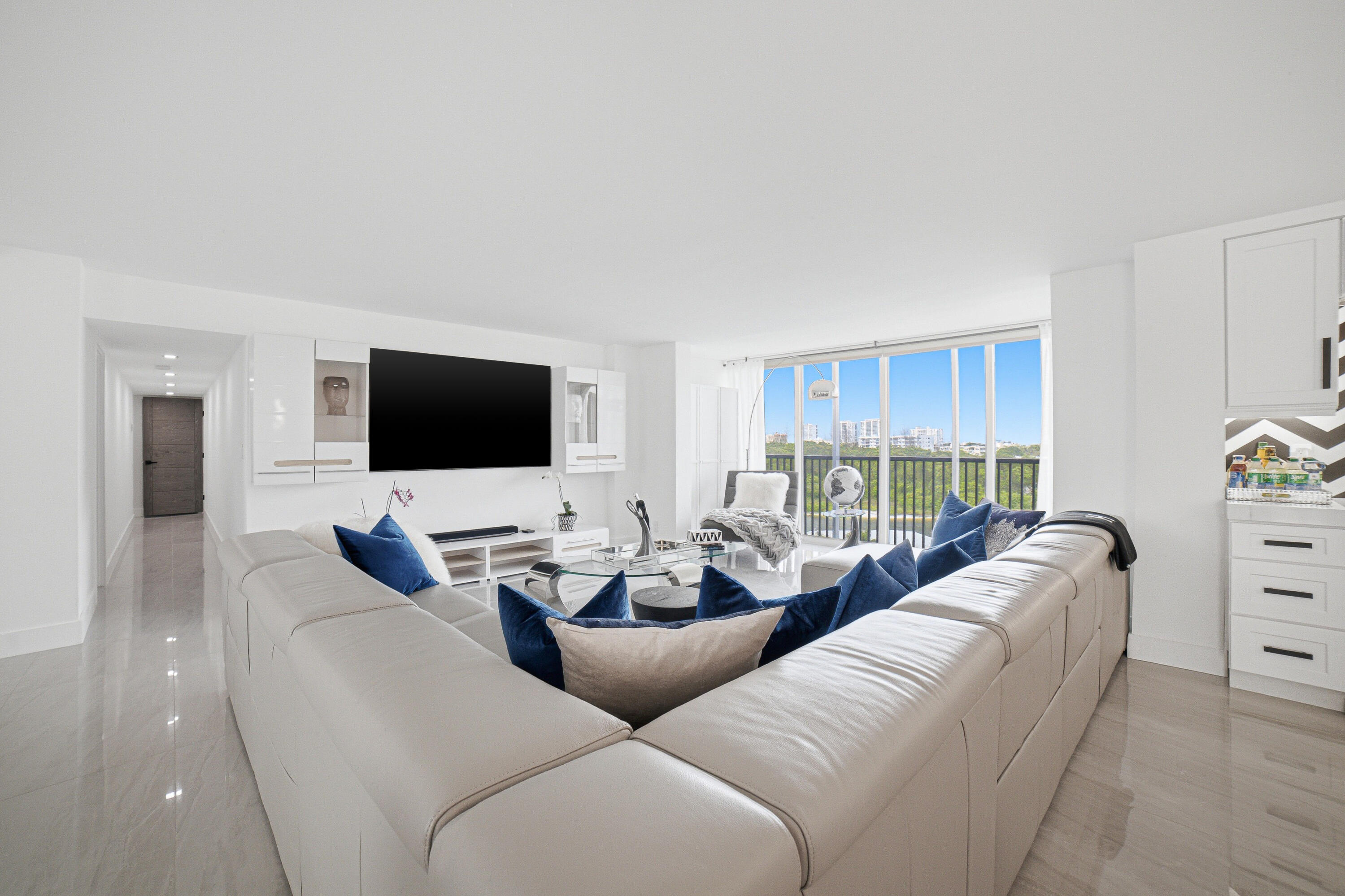 HILLSBORO LANDINGS CONDO NO TWO - Residential