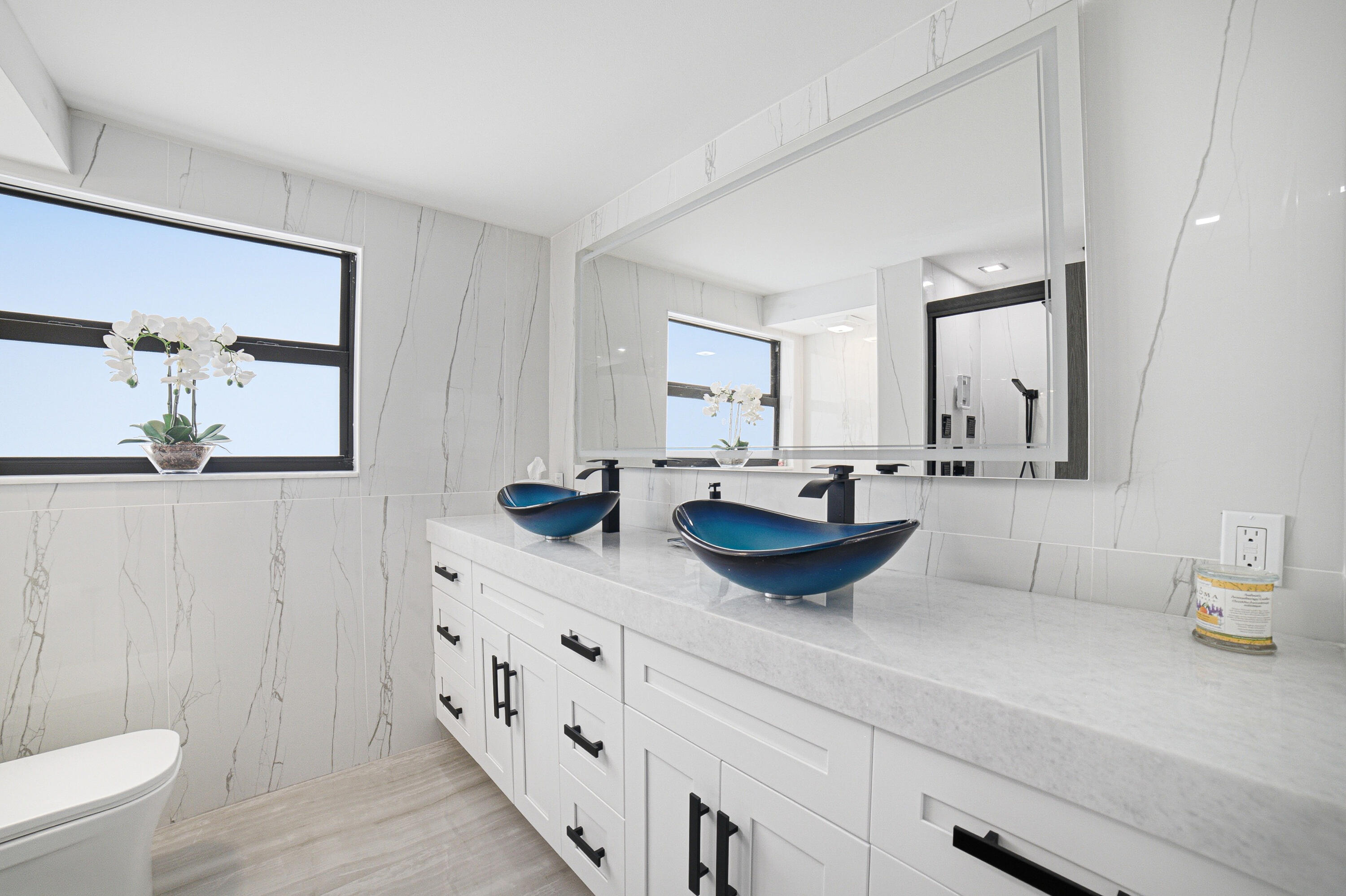 HILLSBORO LANDINGS CONDO NO TWO - Residential