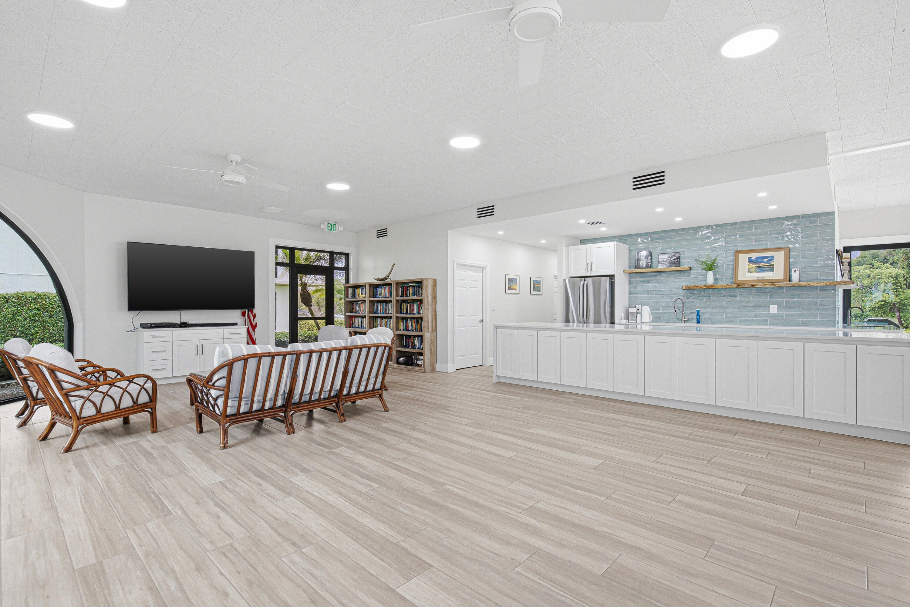 HILLSBORO LANDINGS CONDO NO TWO - Residential