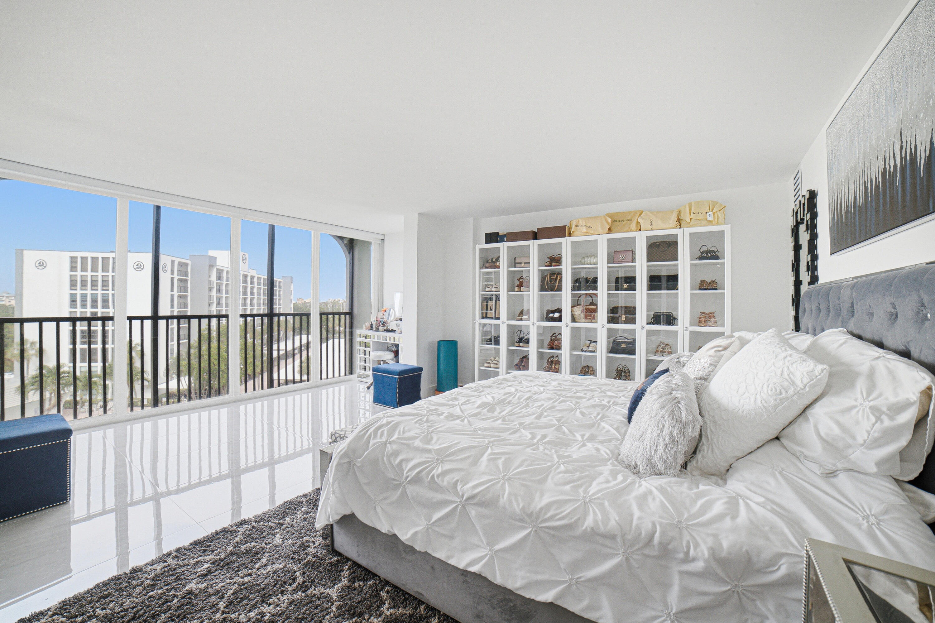 HILLSBORO LANDINGS CONDO NO TWO - Residential