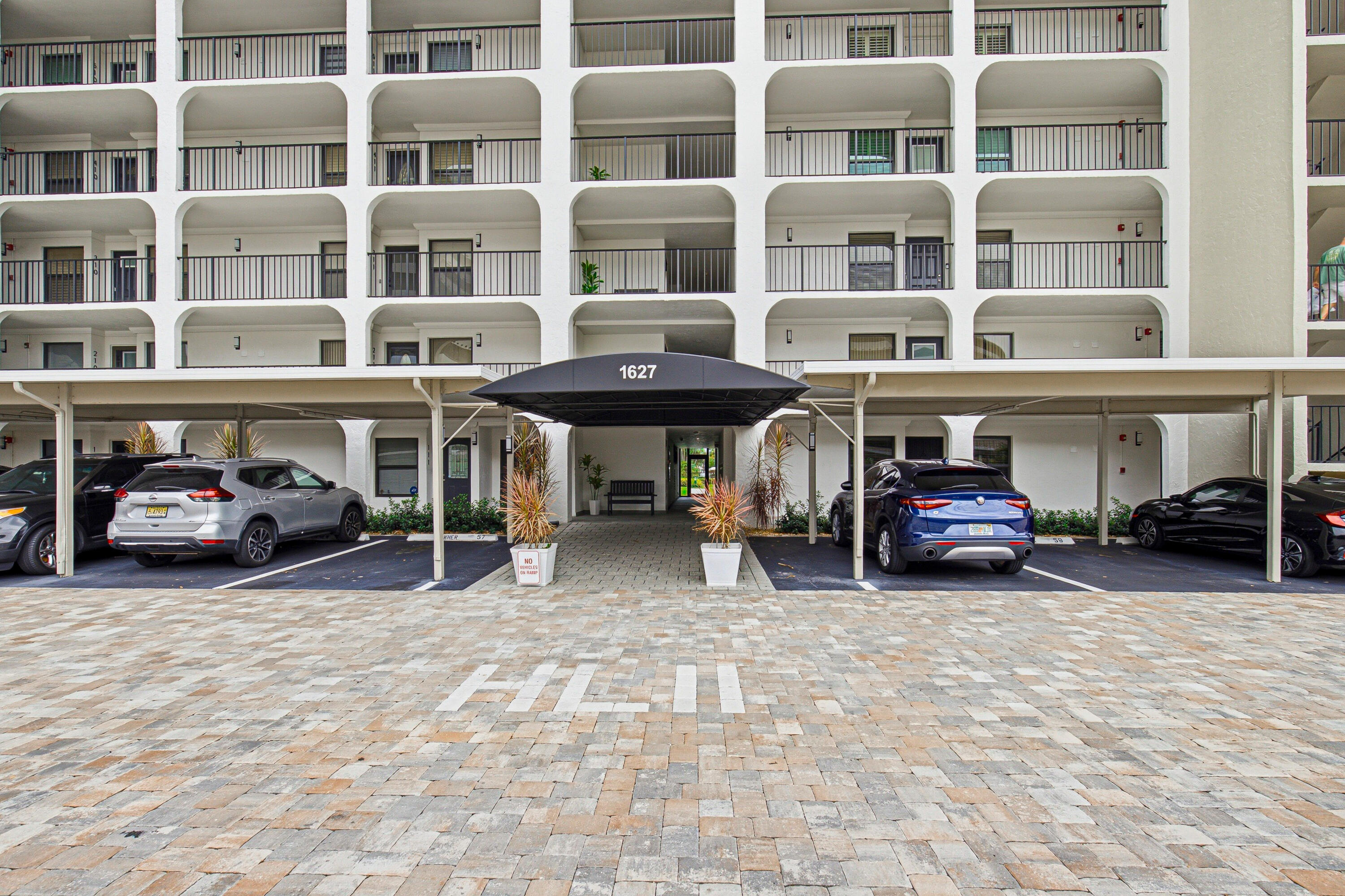 HILLSBORO LANDINGS CONDO NO TWO - Residential