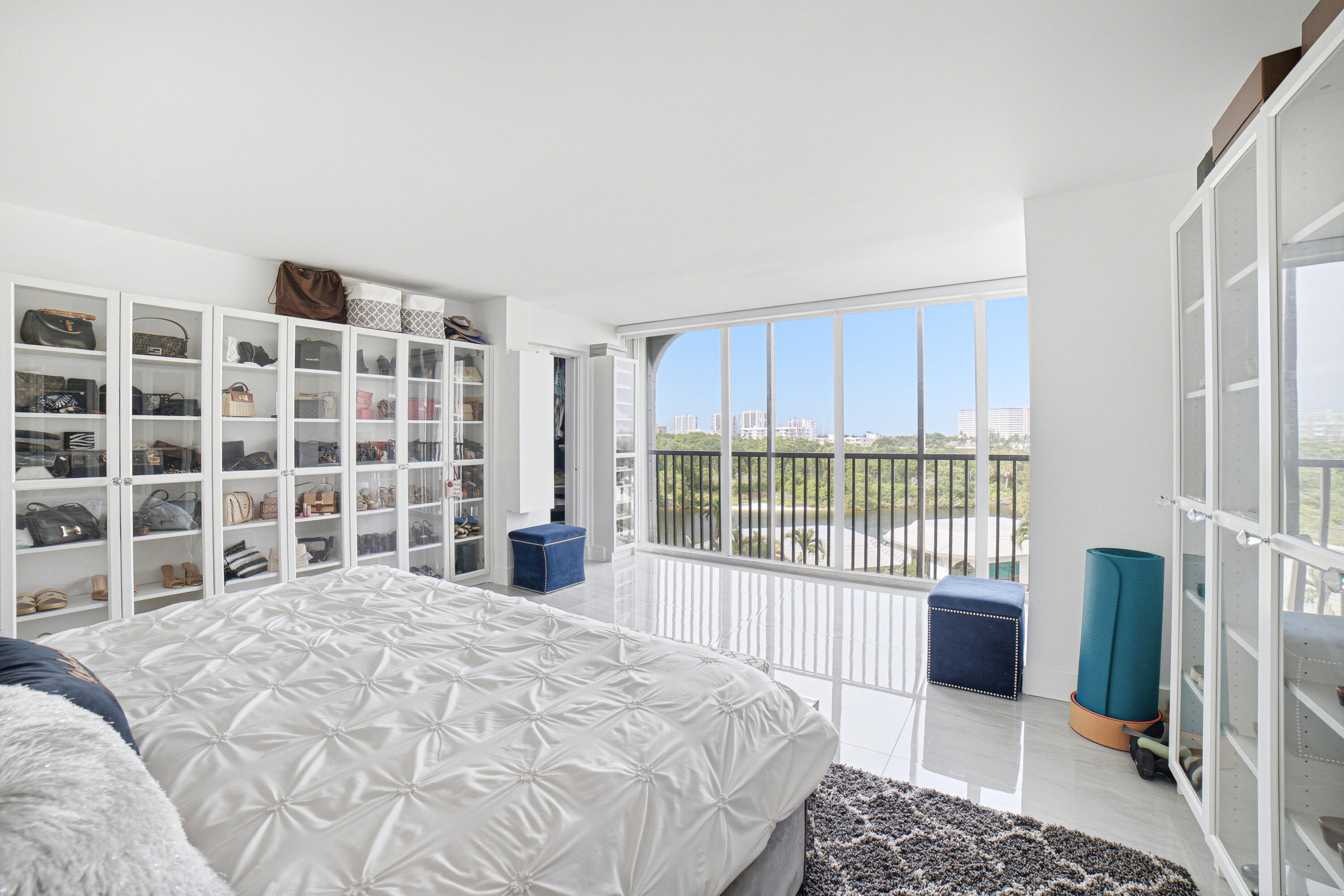 HILLSBORO LANDINGS CONDO NO TWO - Residential