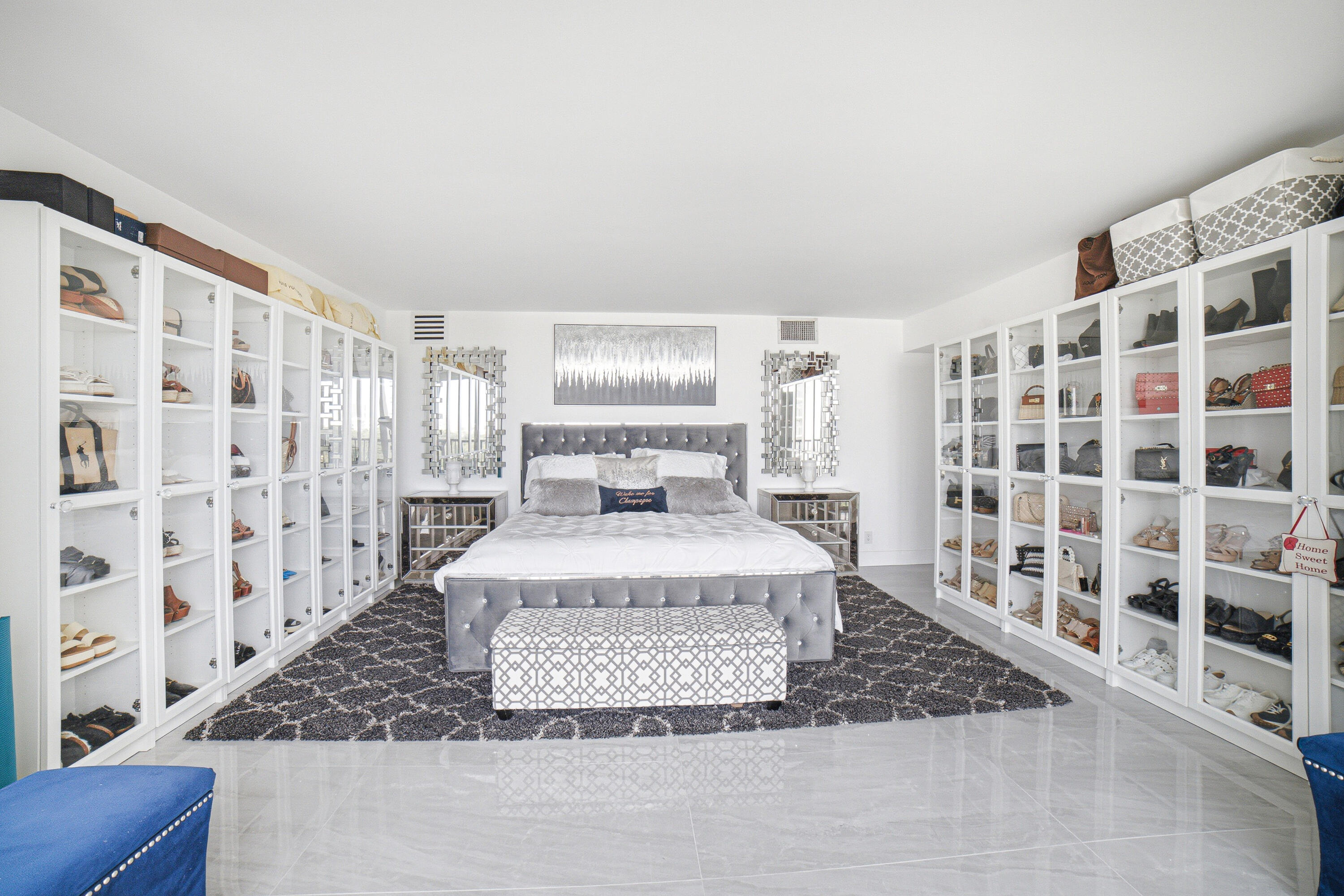 HILLSBORO LANDINGS CONDO NO TWO - Residential