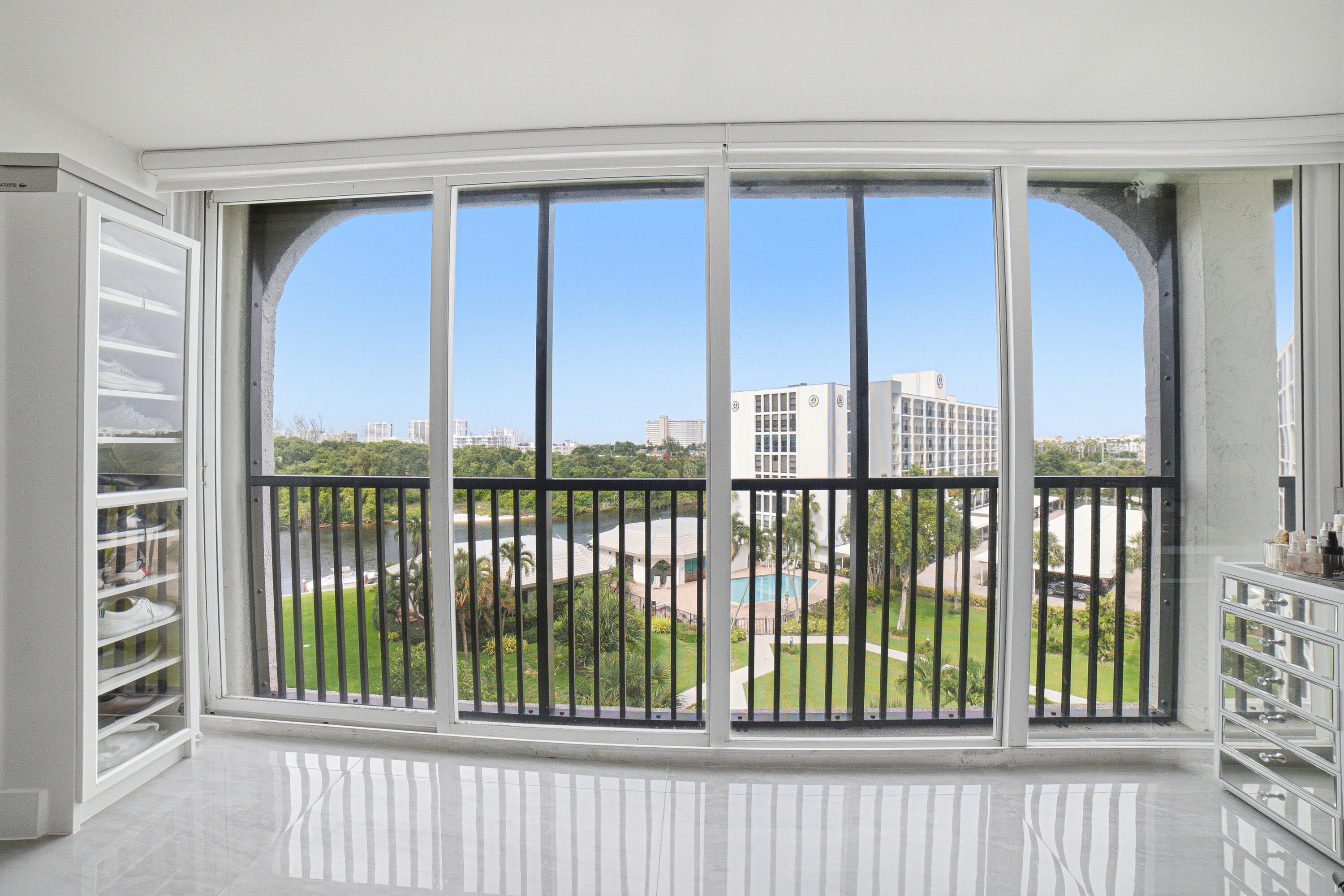 HILLSBORO LANDINGS CONDO NO TWO - Residential