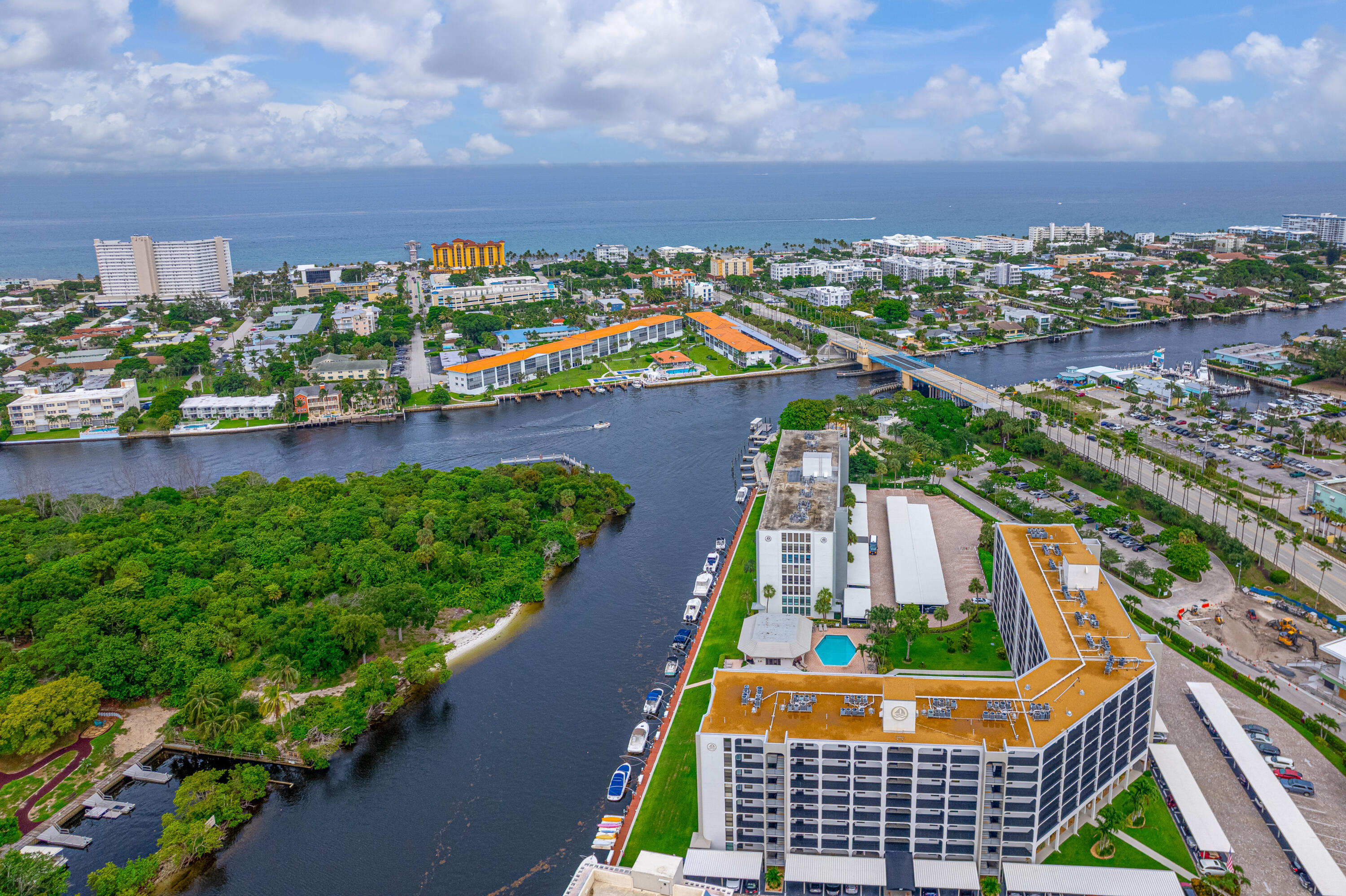 HILLSBORO LANDINGS CONDO NO TWO - Residential