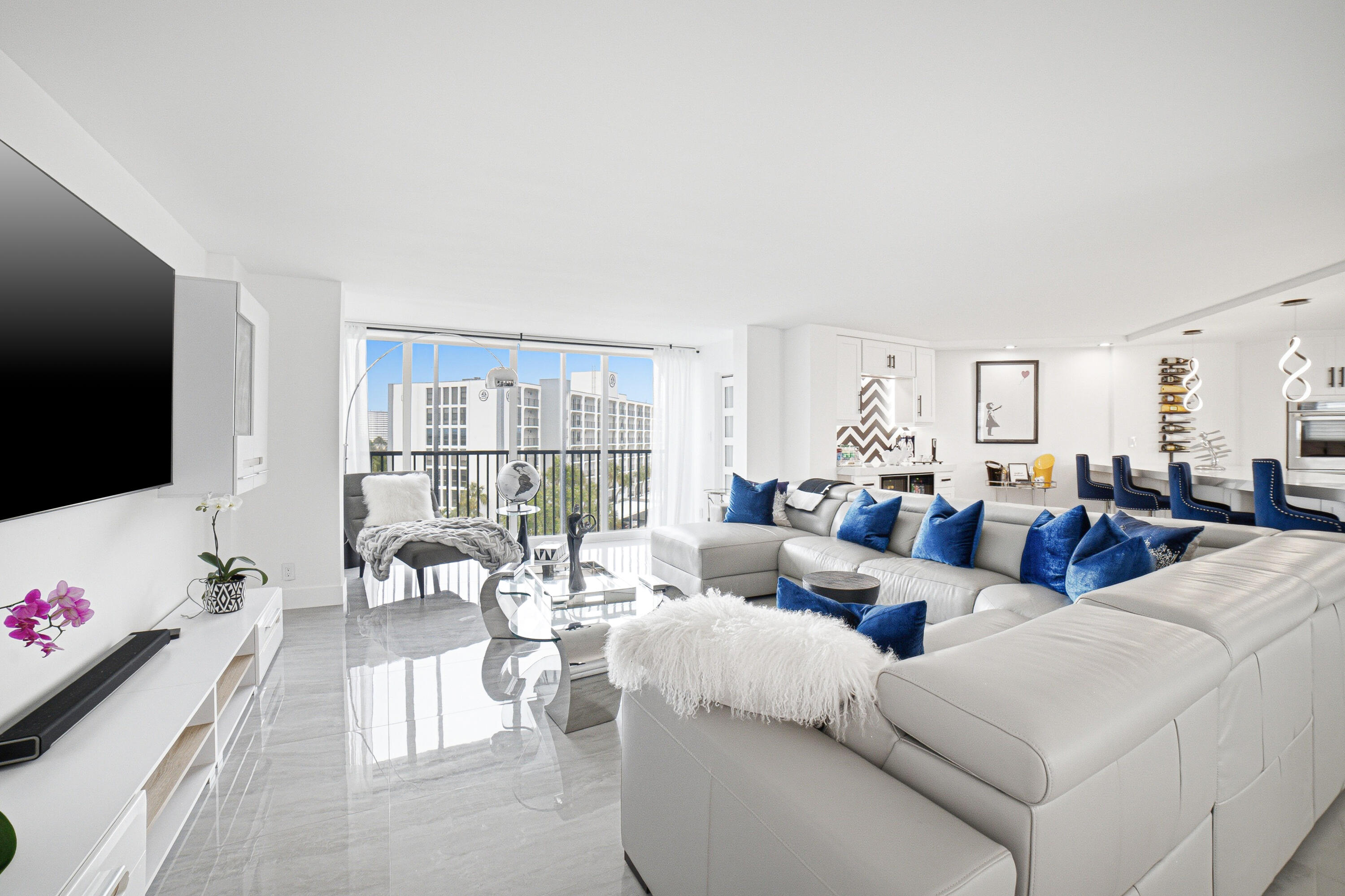 HILLSBORO LANDINGS CONDO NO TWO - Residential