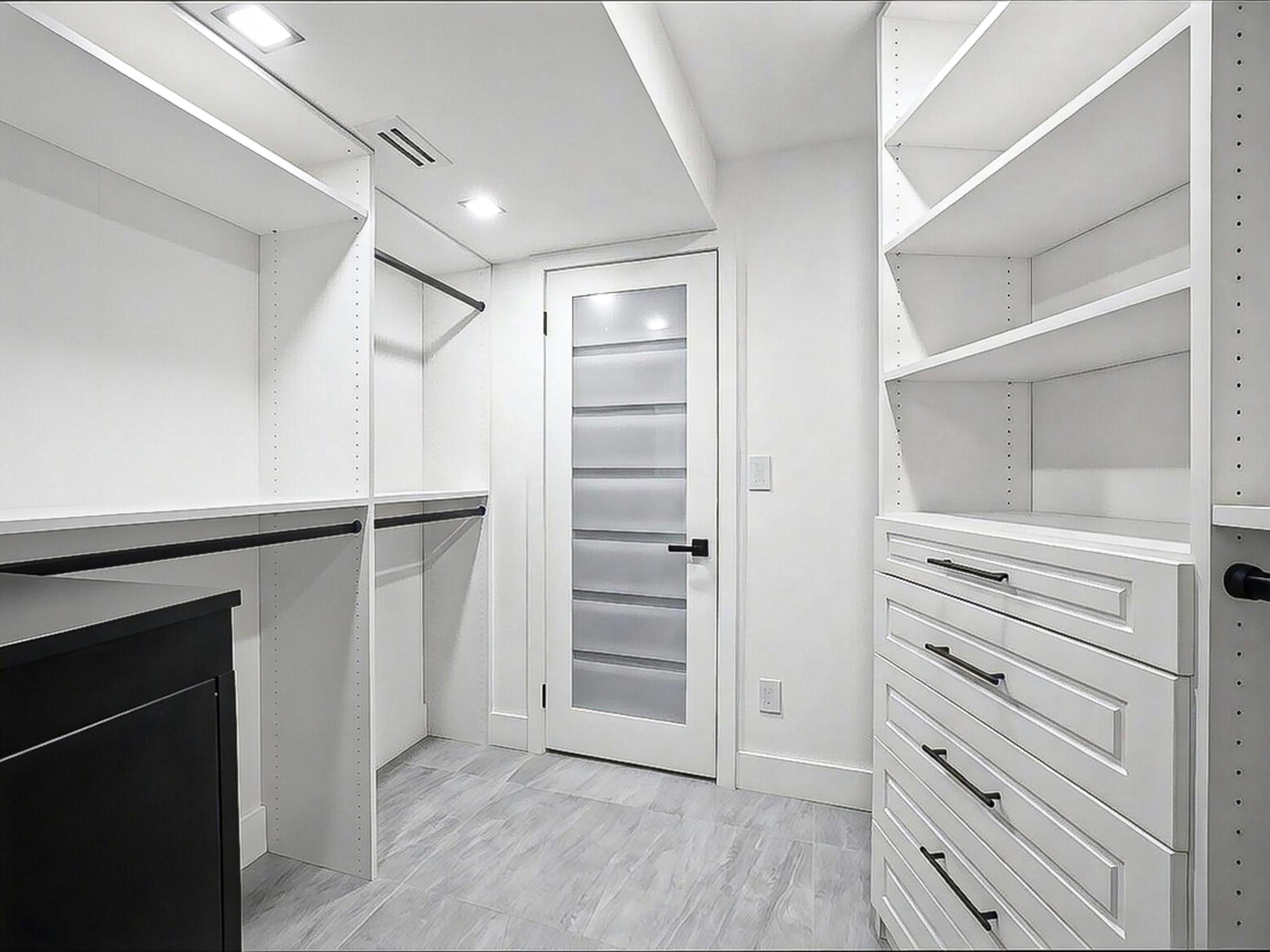 HILLSBORO LANDINGS CONDO NO TWO - Residential