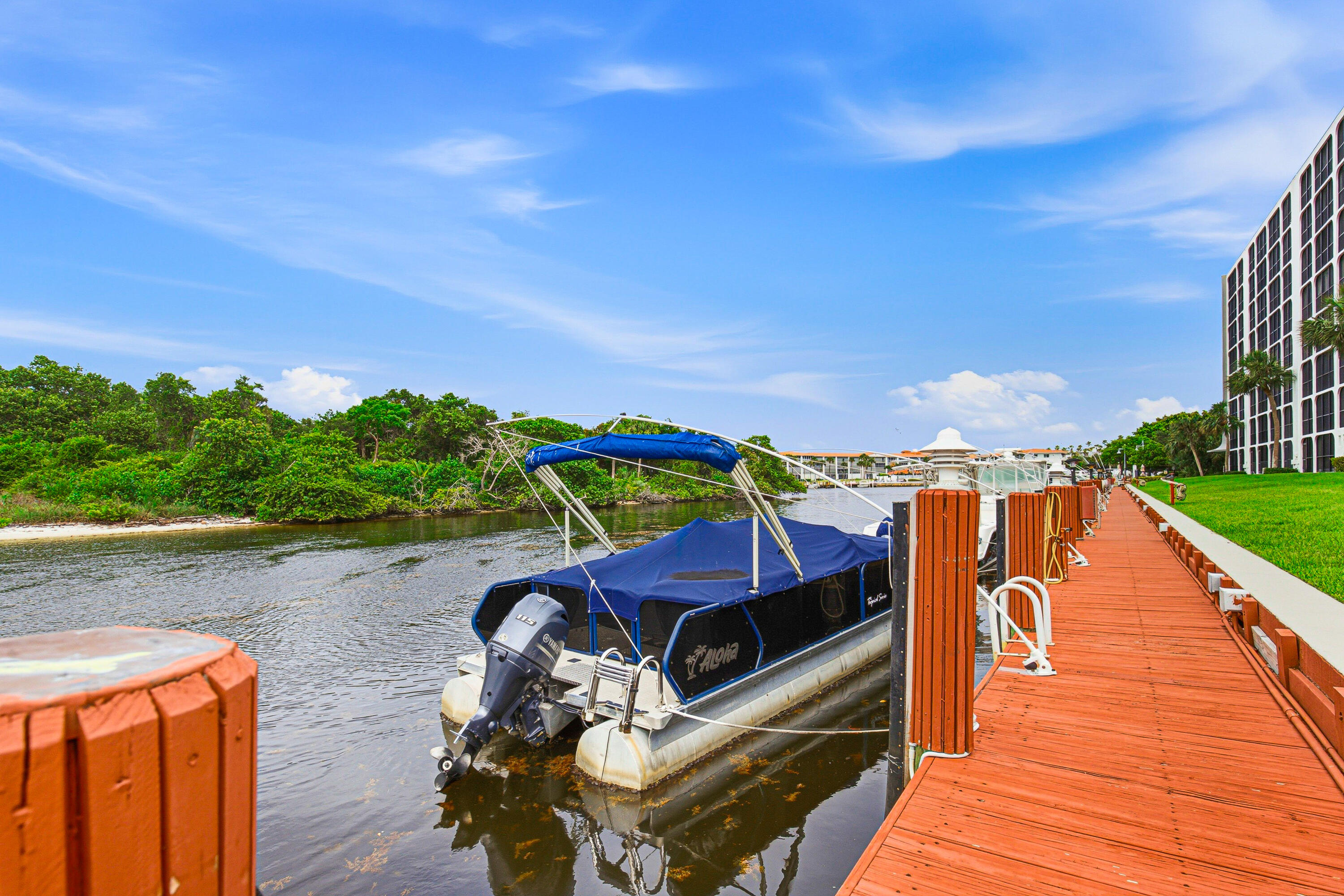 HILLSBORO LANDINGS CONDO NO TWO - Residential