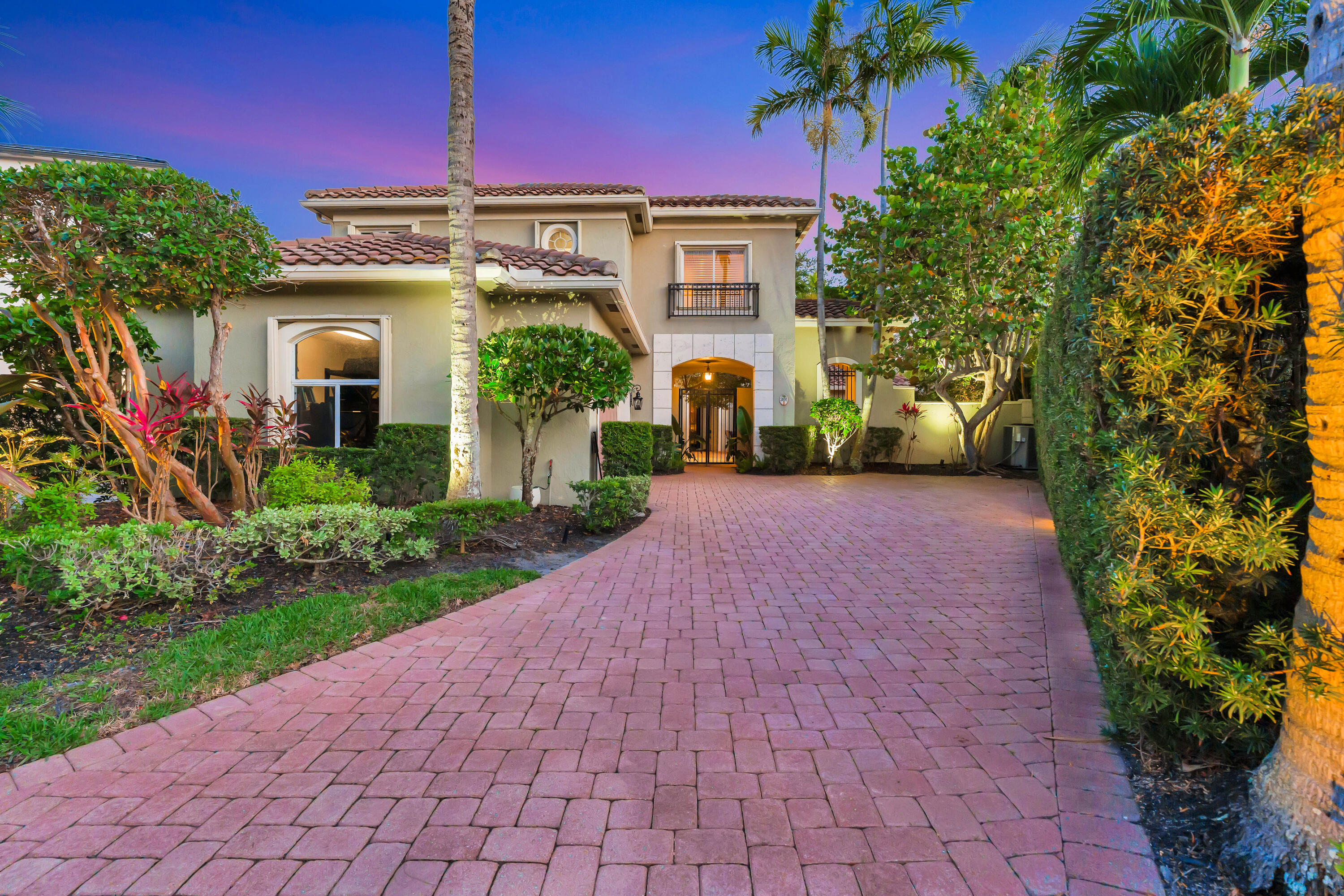 WATERS EDGE EST - Residential