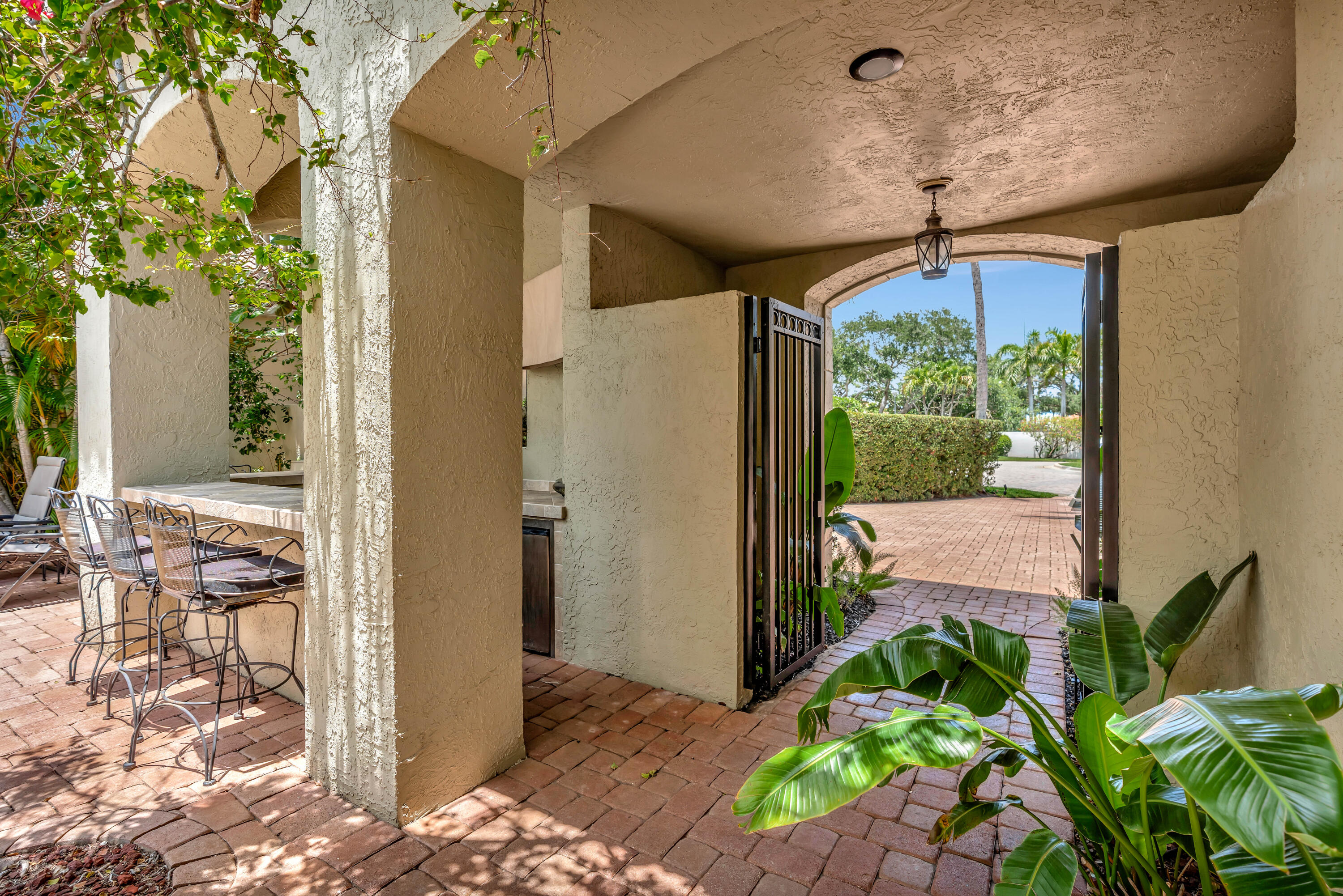 WATERS EDGE EST - Residential