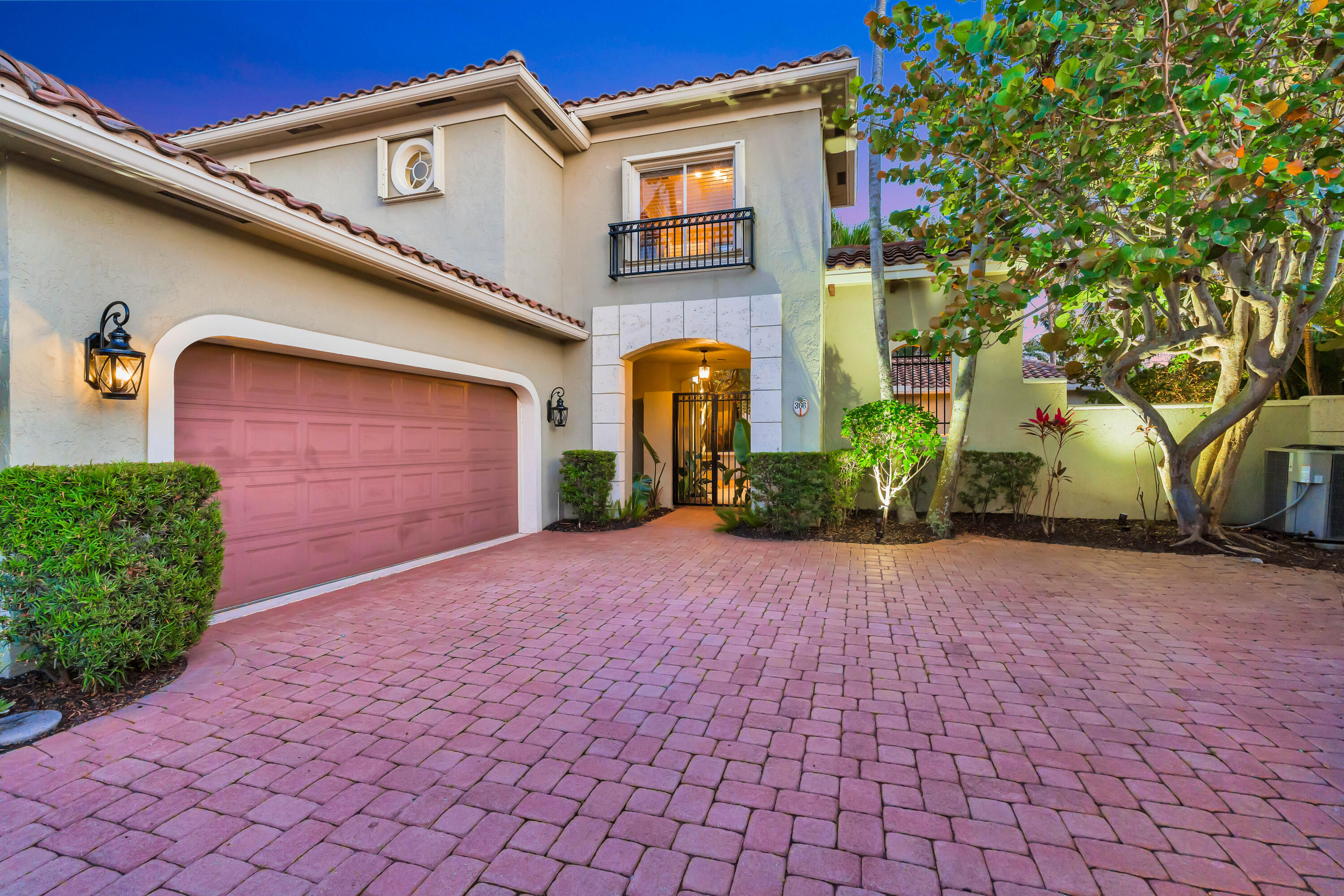 WATERS EDGE EST - Residential