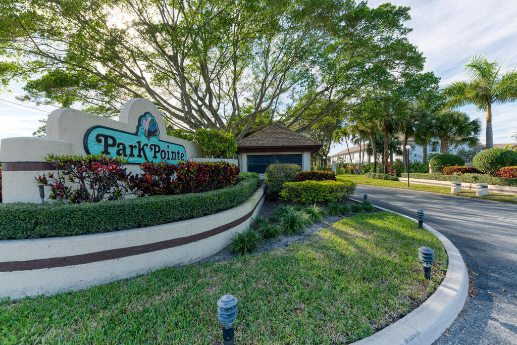 PARK POINTE - Residential