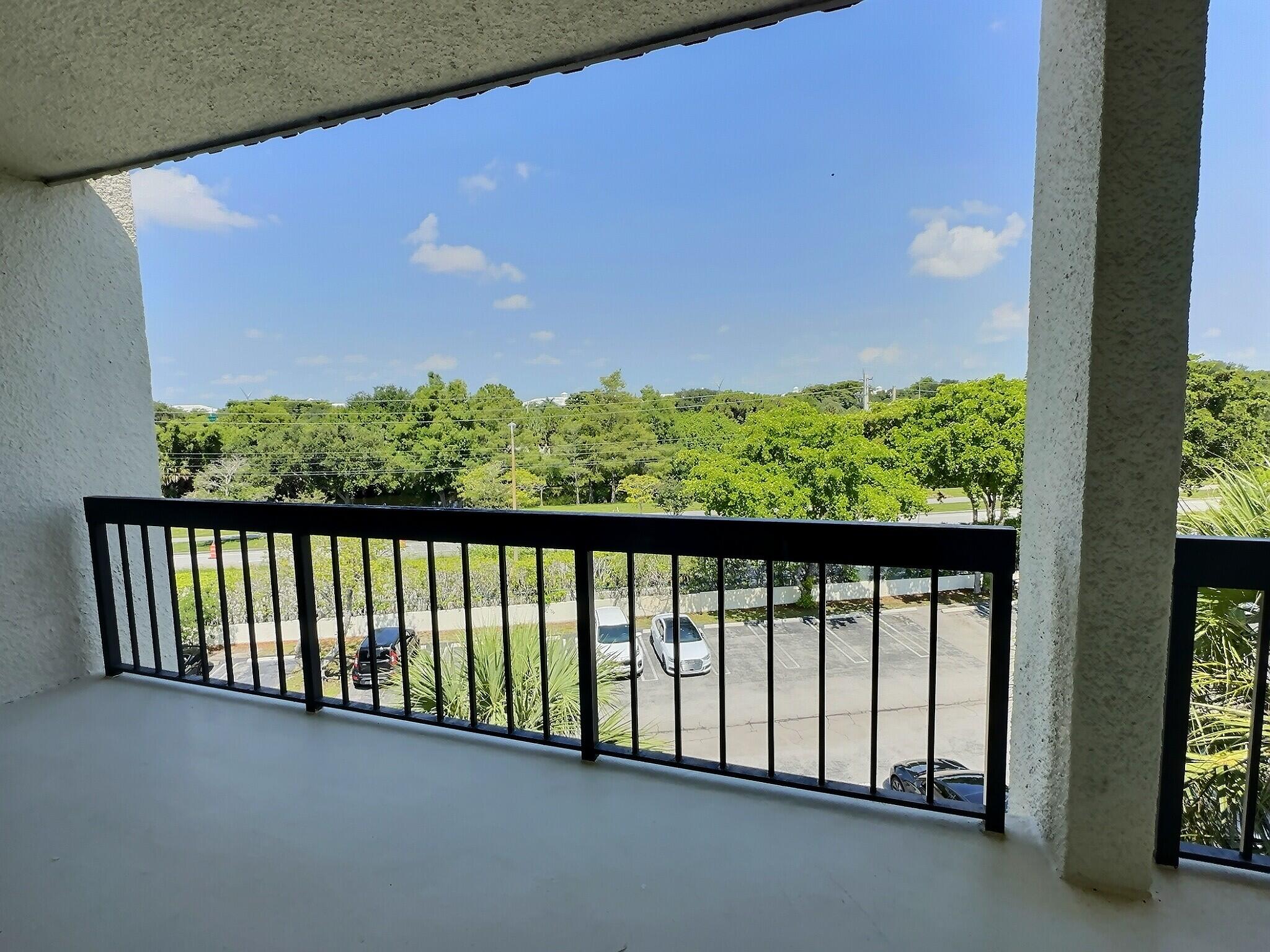 LANDS OF THE PRESIDENT CONDO 8 - Residential Lease
