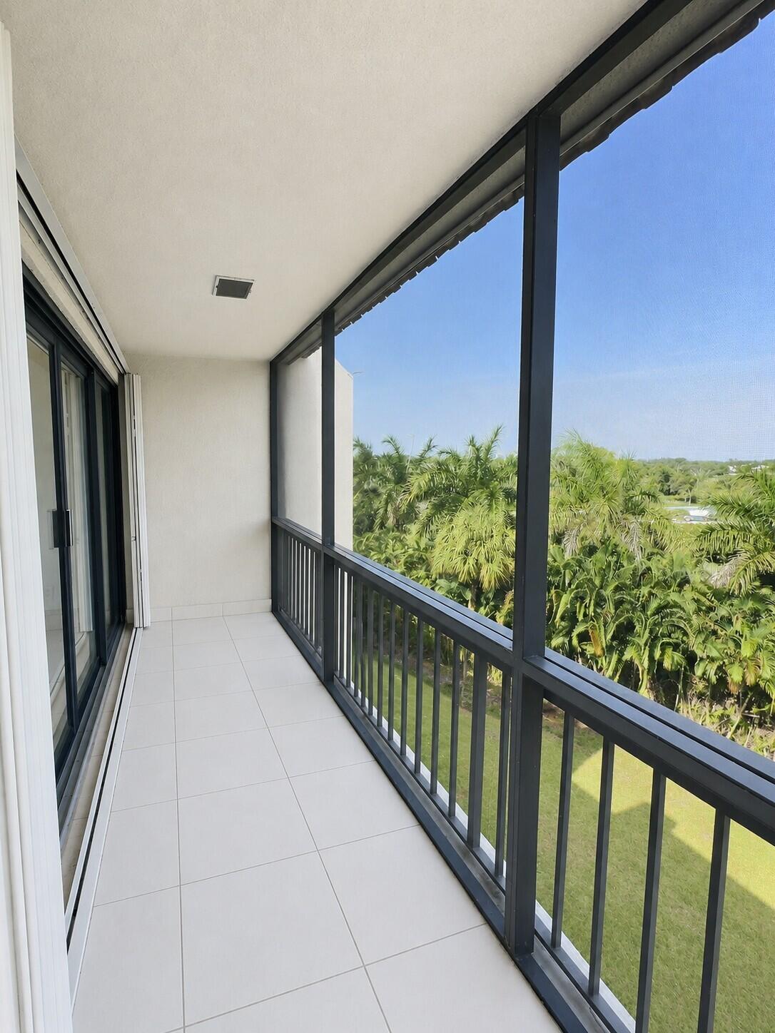 LANDS OF THE PRESIDENT CONDO 8 - Residential Lease