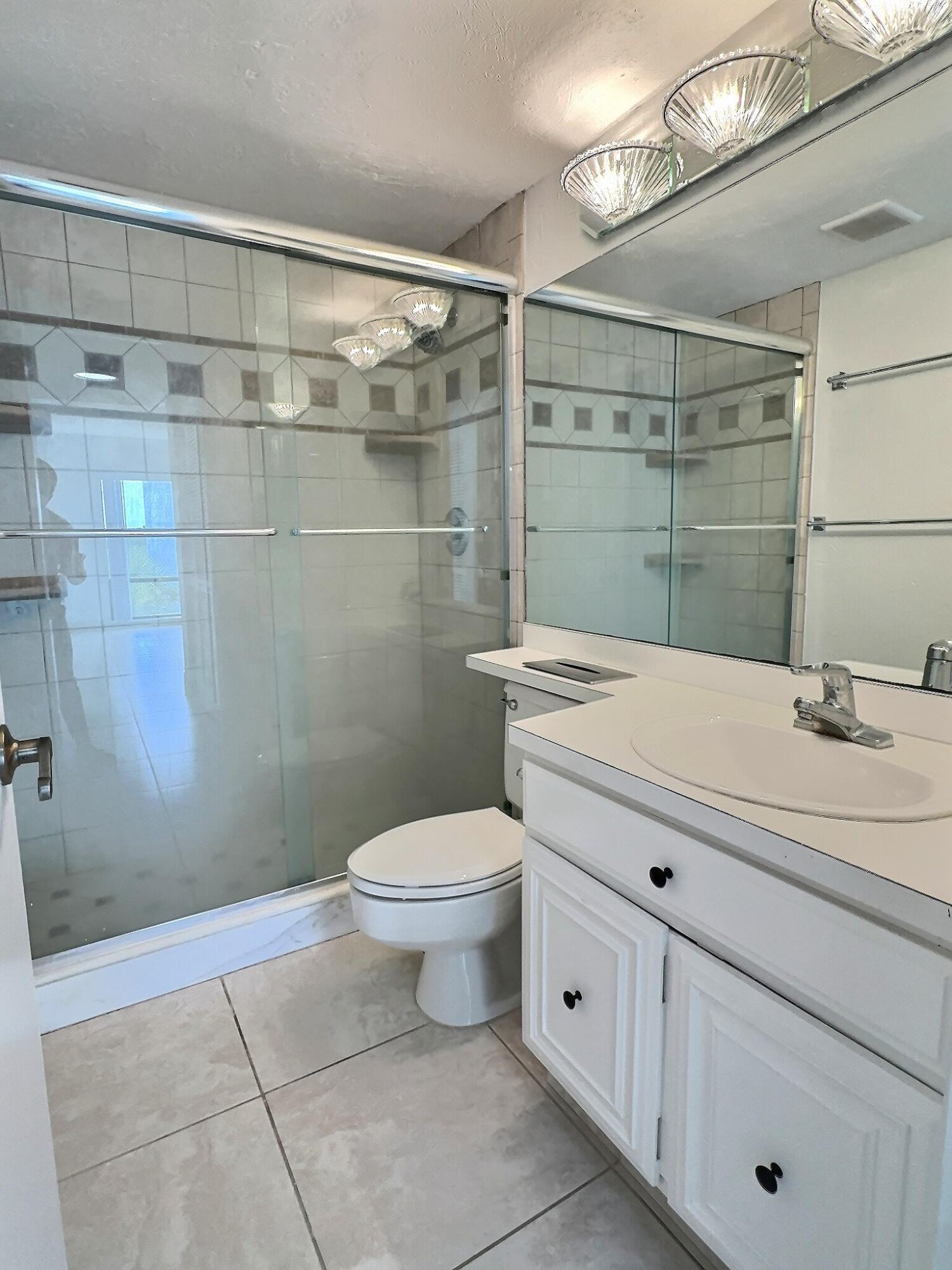 LANDS OF THE PRESIDENT CONDO 8 - Residential Lease