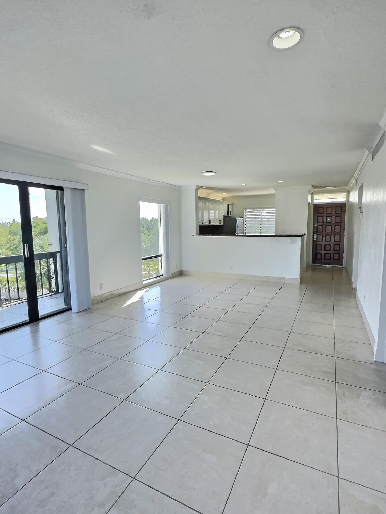 LANDS OF THE PRESIDENT CONDO 8 - Residential Lease