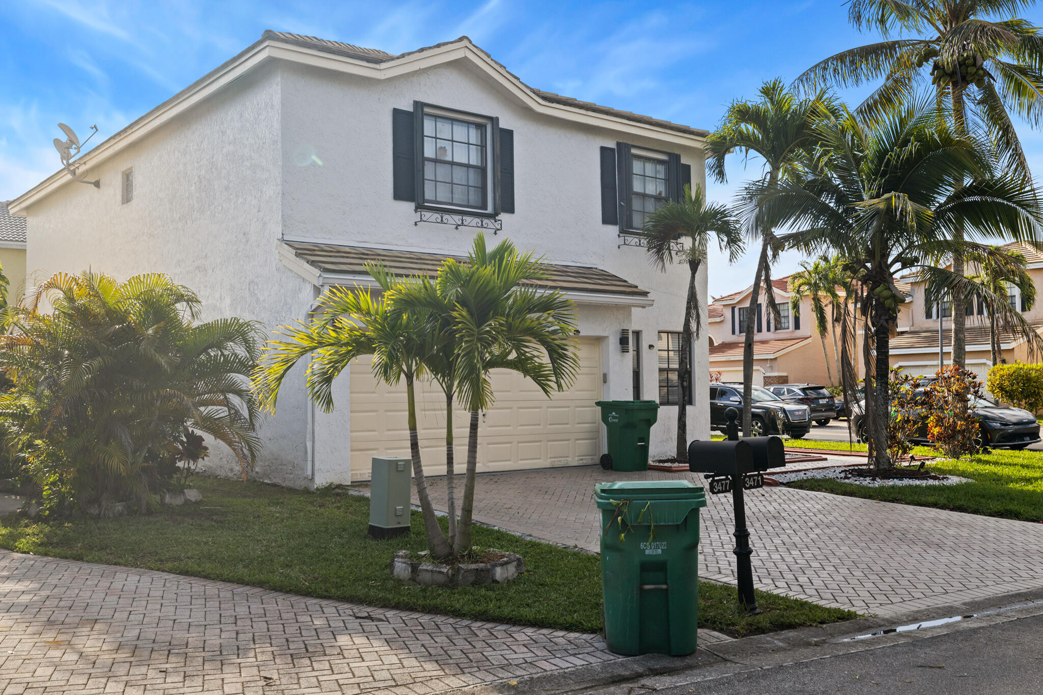 COUNTRY CLUB VILLAGE - Residential